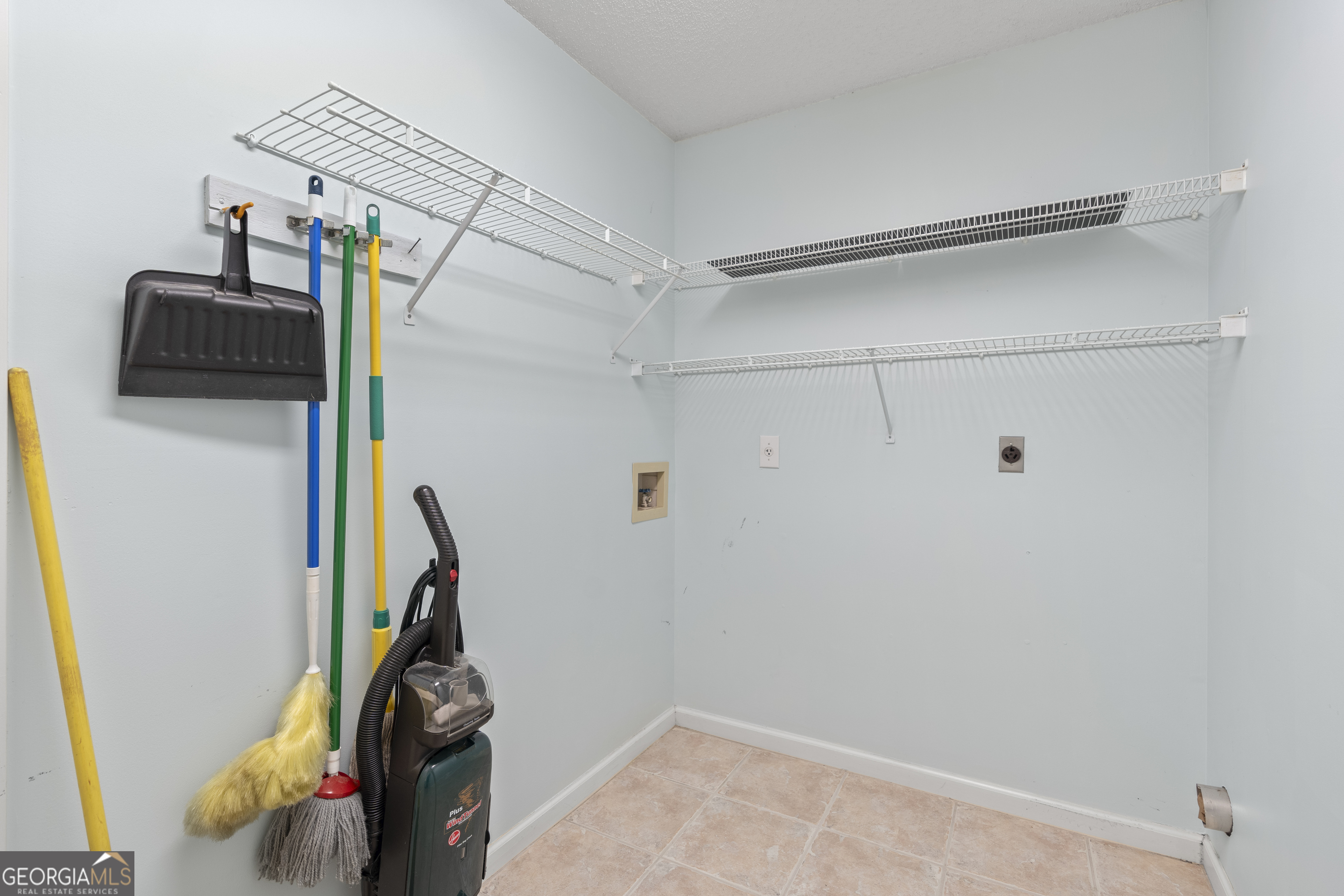 Sharpsburg, Georgia, 30277, United States, 3 Bedrooms Bedrooms, ,3 BathroomsBathrooms,Residential,For Sale,1955891