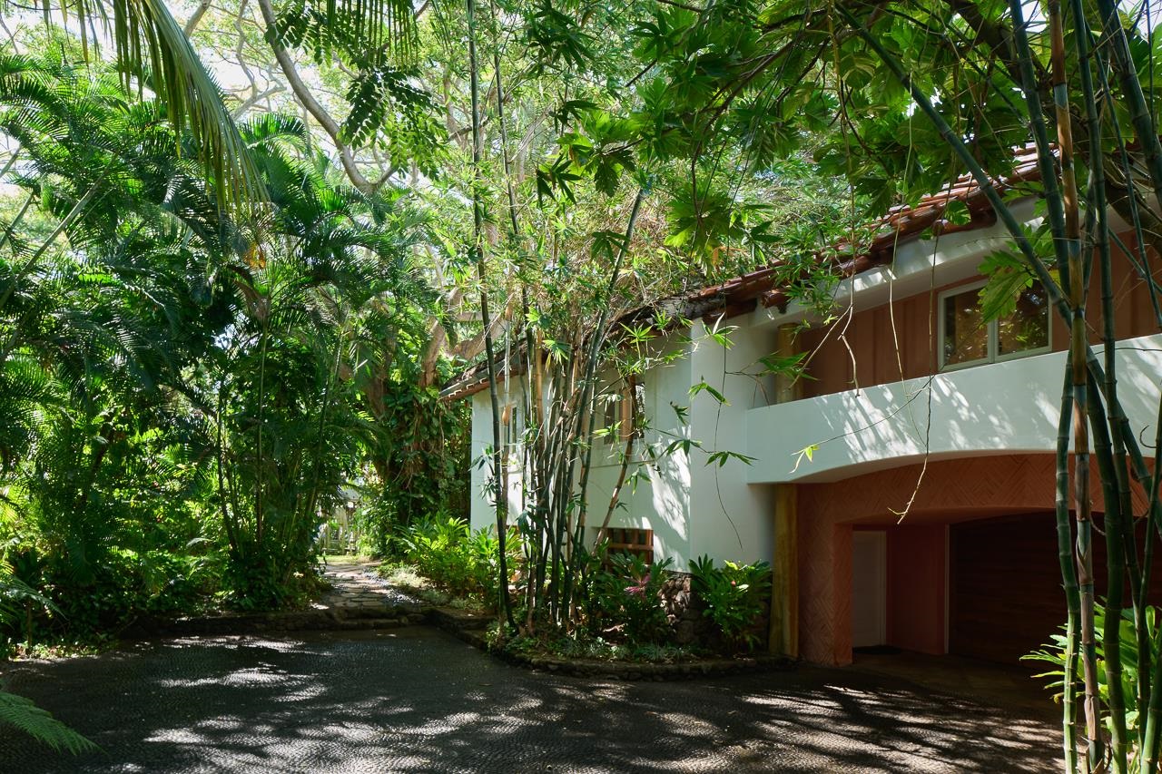 Lahaina, Hawaii, 96761, United States, 4 Bedrooms Bedrooms, ,5 BathroomsBathrooms,Residential,For Sale,1972639