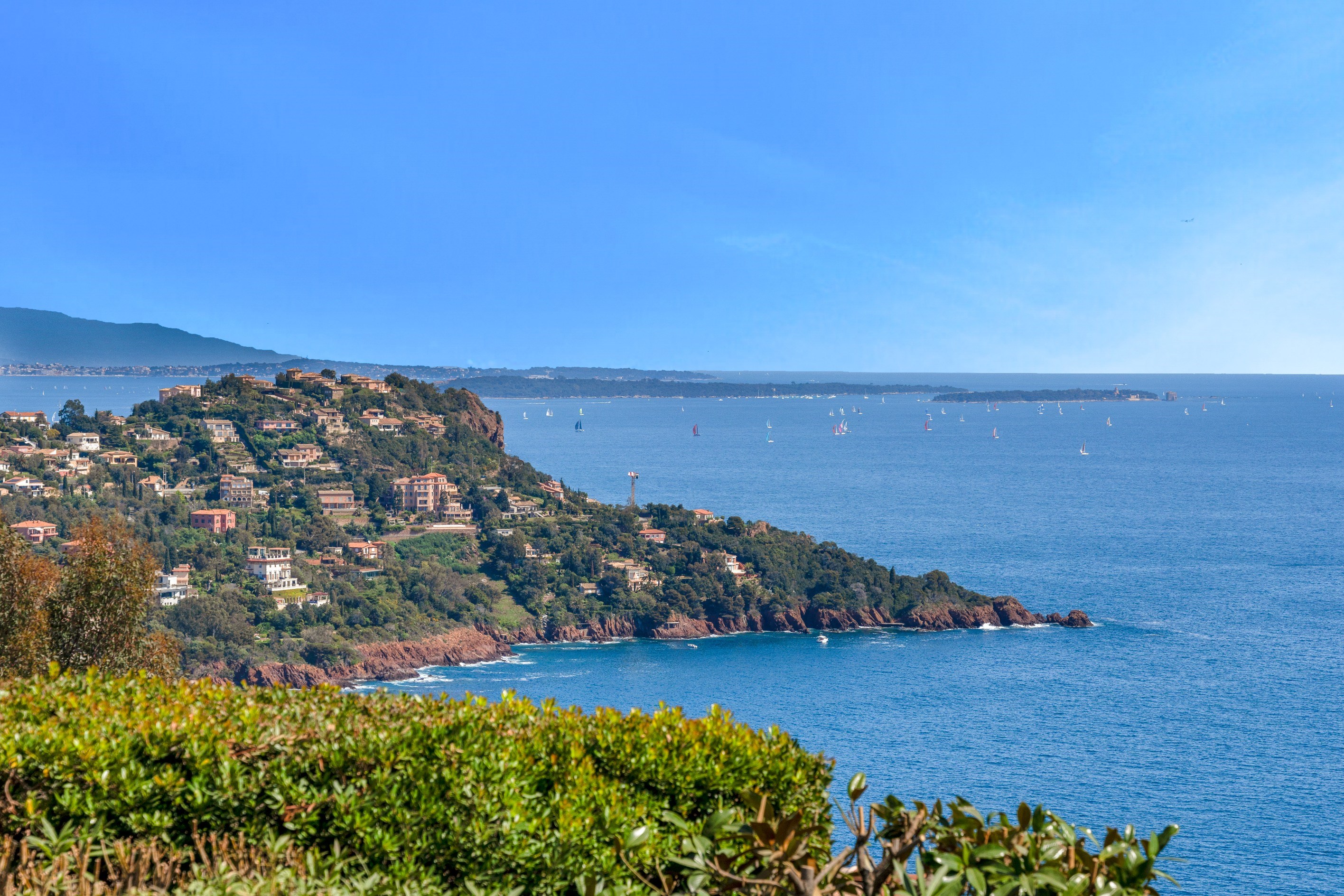  For sale – Elegant villa with panoramic sea and Estérel hills views, Le Trayas - 物件實景
