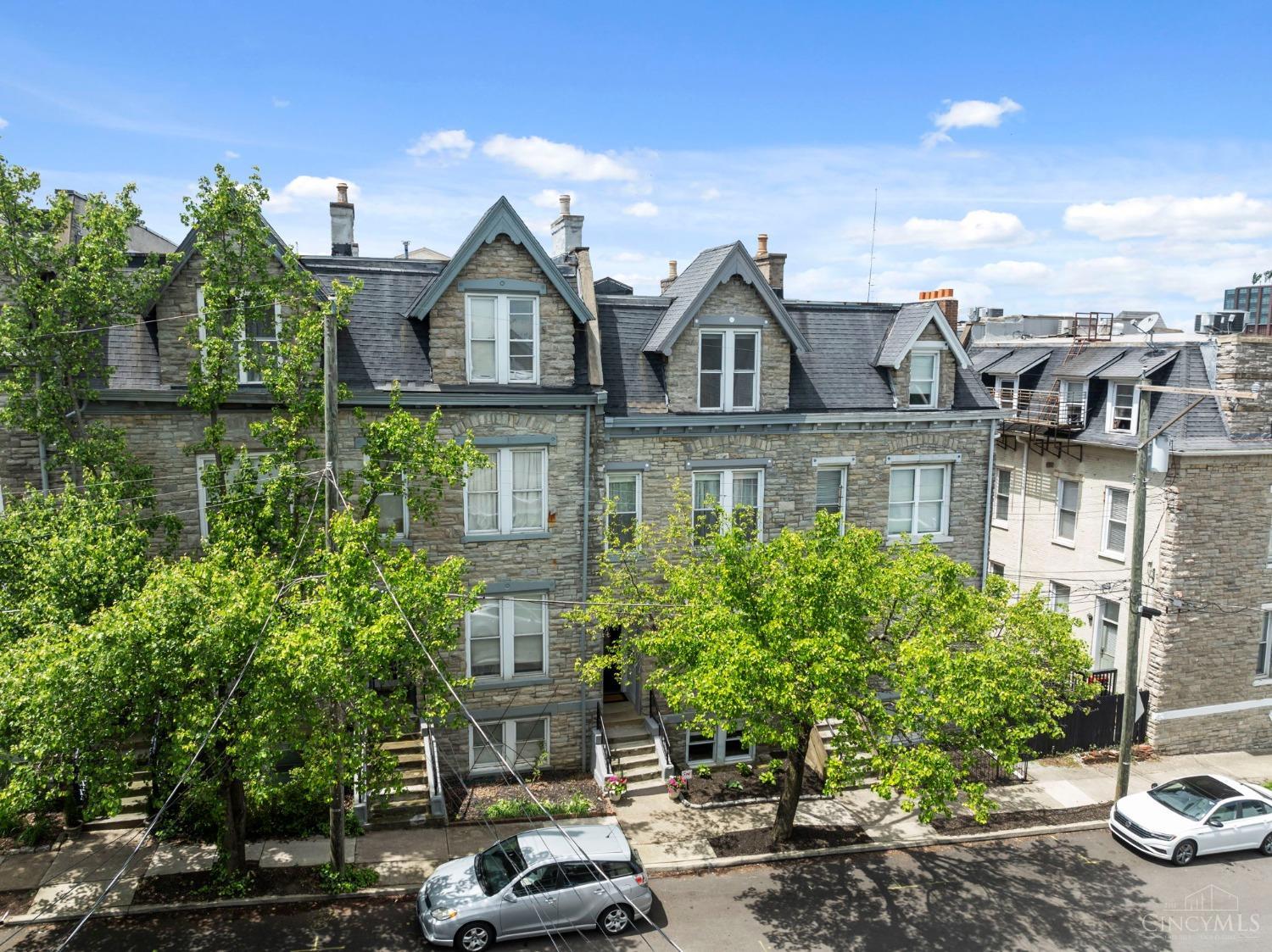 Cincinnati, Ohio, 45219, United States, 4 Bedrooms Bedrooms, ,4 BathroomsBathrooms,Residential,For Sale,1804934