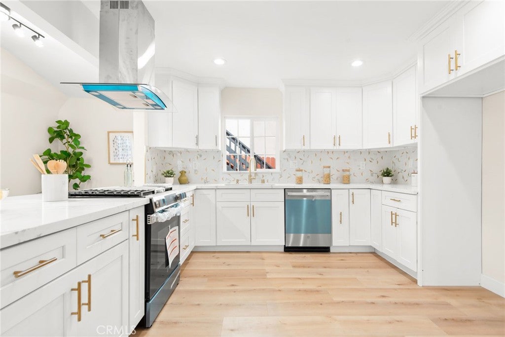 Los Angeles, California, 90063, United States, 3 Bedrooms Bedrooms, ,1 BathroomBathrooms,Residential,For Sale,1729506