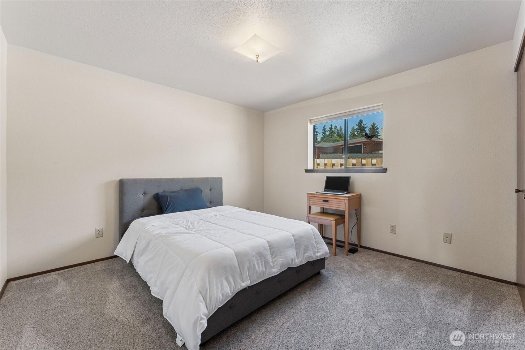 KENT, Washington, 98032, United States, 4 Bedrooms Bedrooms, ,3 BathroomsBathrooms,Residential,For Sale,1927250