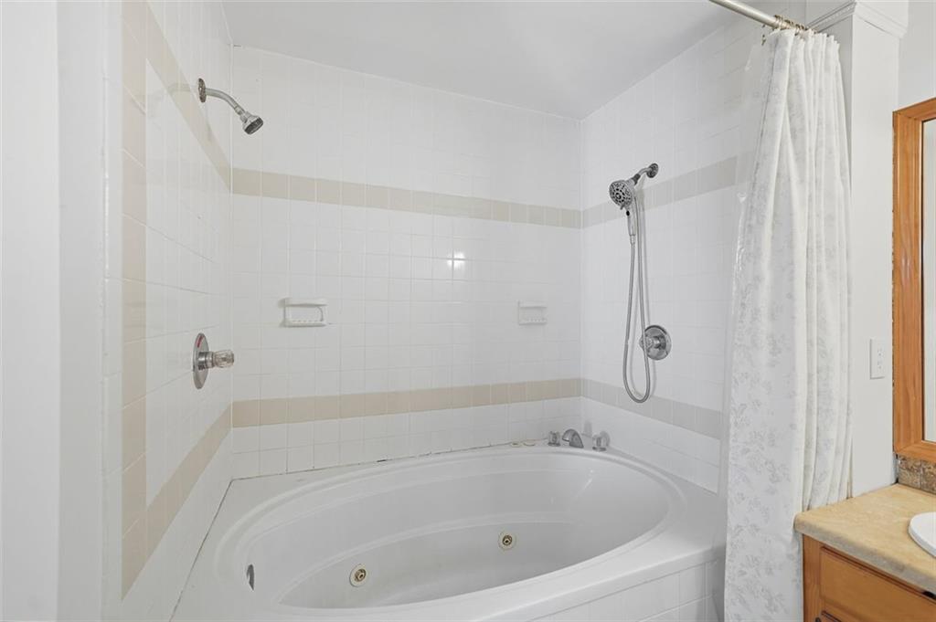 Douglasville, Georgia, 30135, United States, 3 Bedrooms Bedrooms, ,2 BathroomsBathrooms,Residential,For Sale,1947775