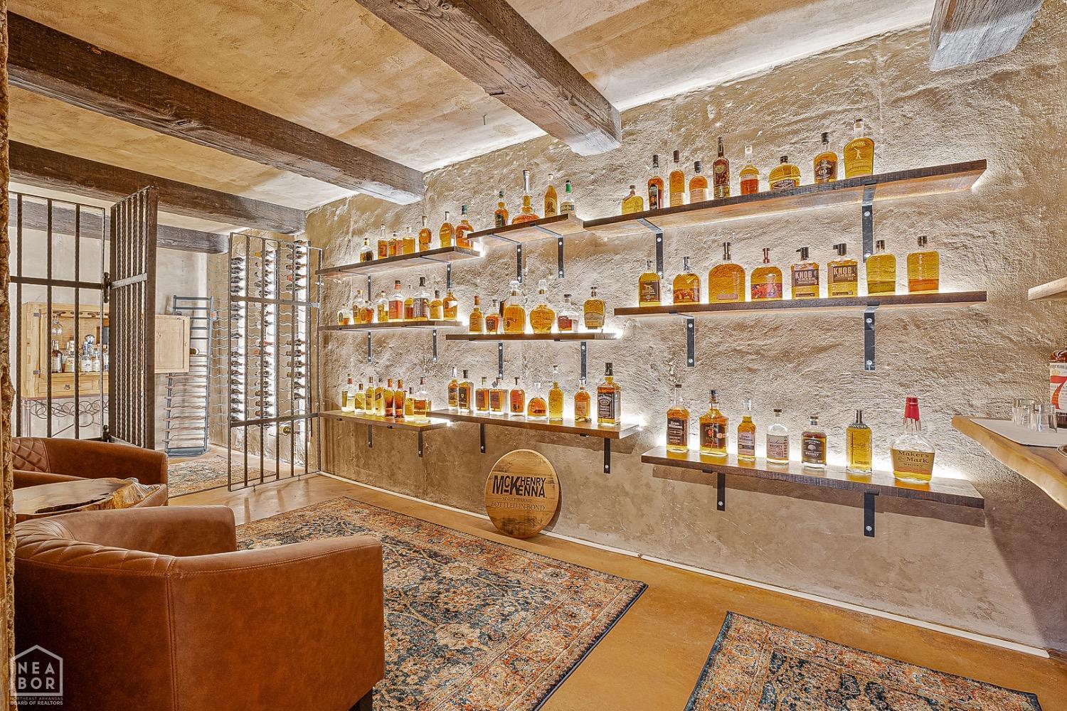 Cherokee Village, Arkansas, 72529, United States, 6 Bedrooms Bedrooms, ,3 BathroomsBathrooms,Residential,For Sale,1983477