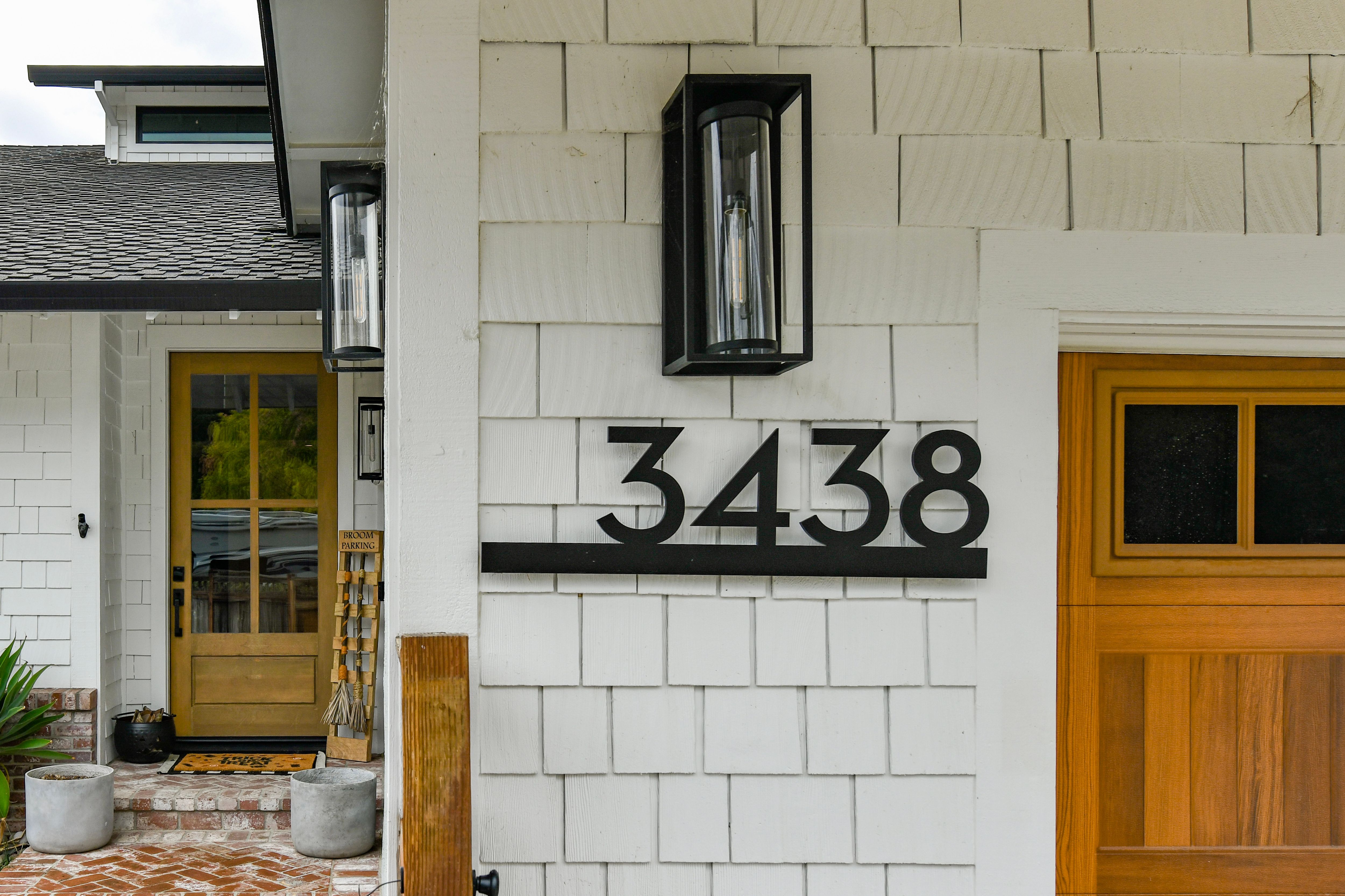  Modern Farm-Style Browns Valley Home - 物件實景