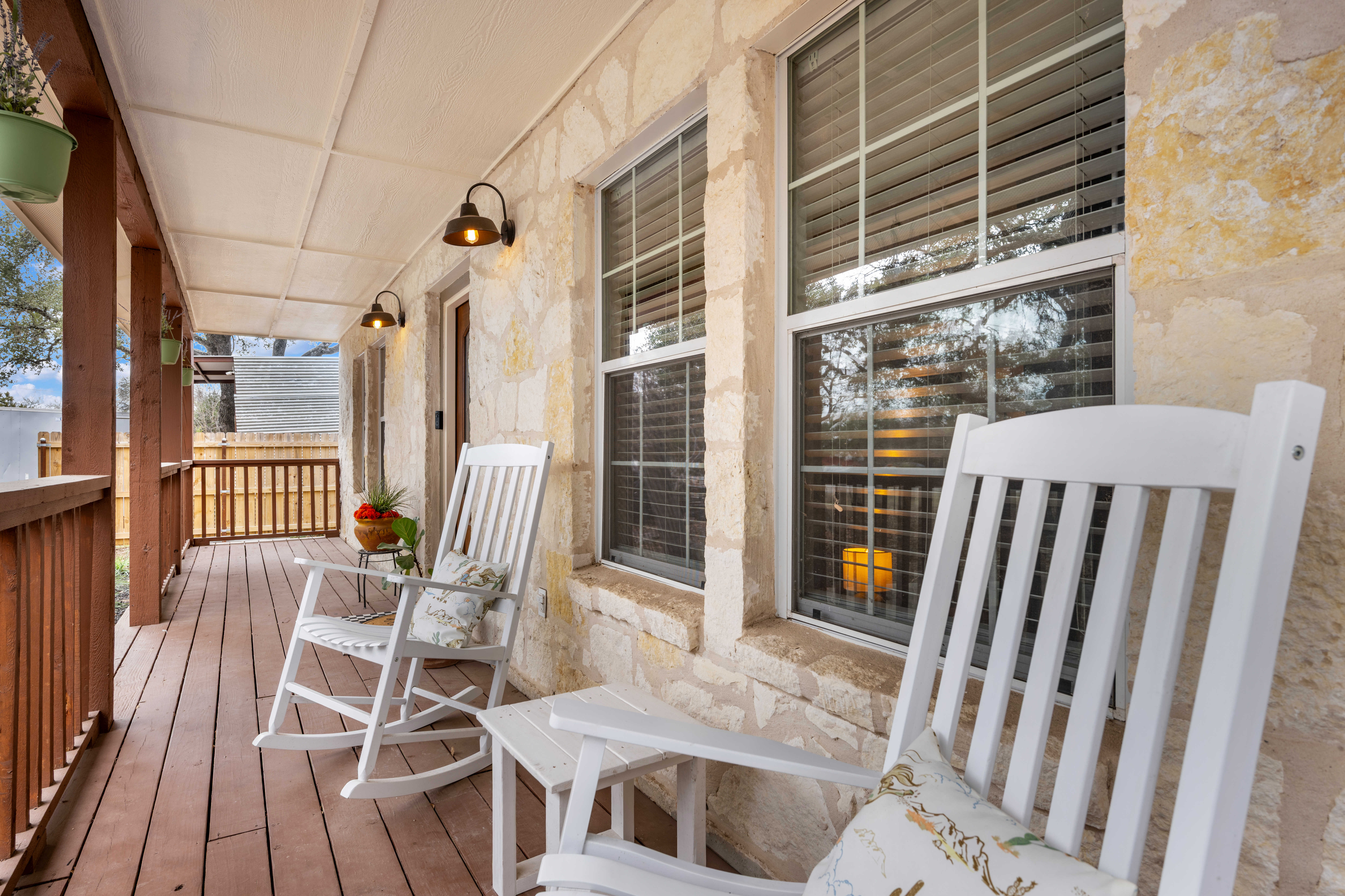  Updated Hill Country Gem with Community Parks and River Access - 物件實景