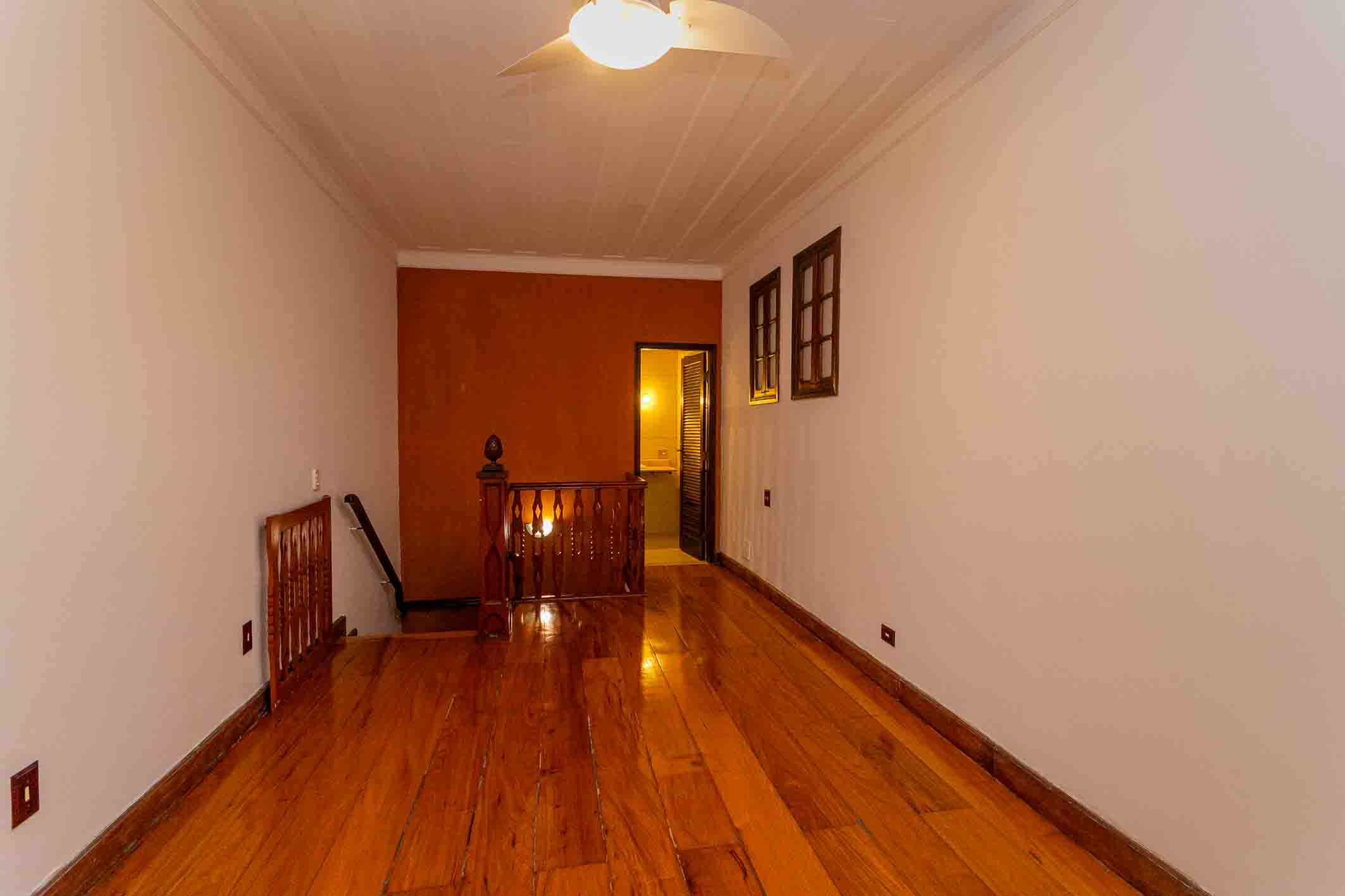  Residence on a quiet street with expansion potential - 物件實景