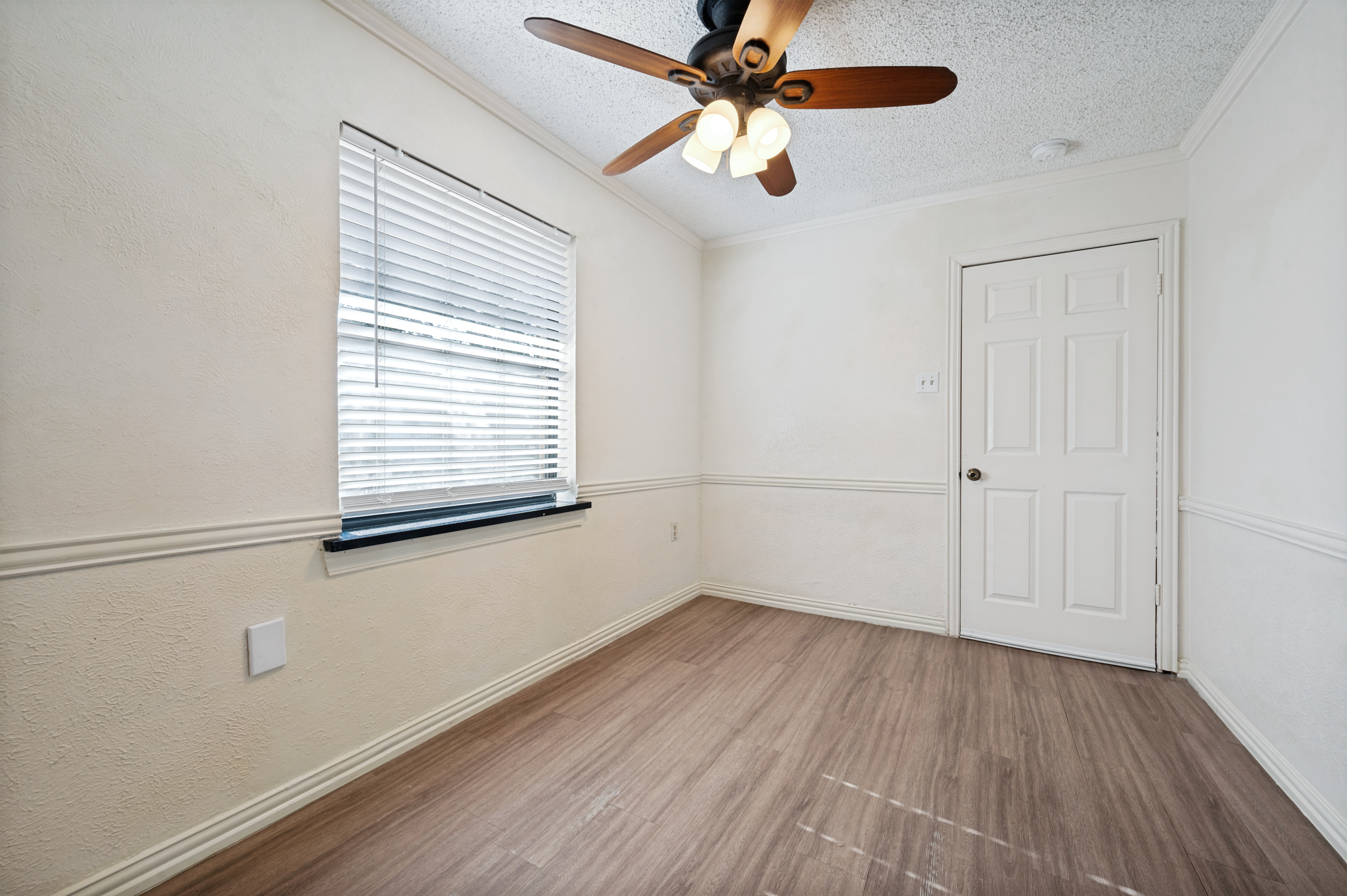  221 Linda Lane, Irving, TX, 75062 - 物件實景