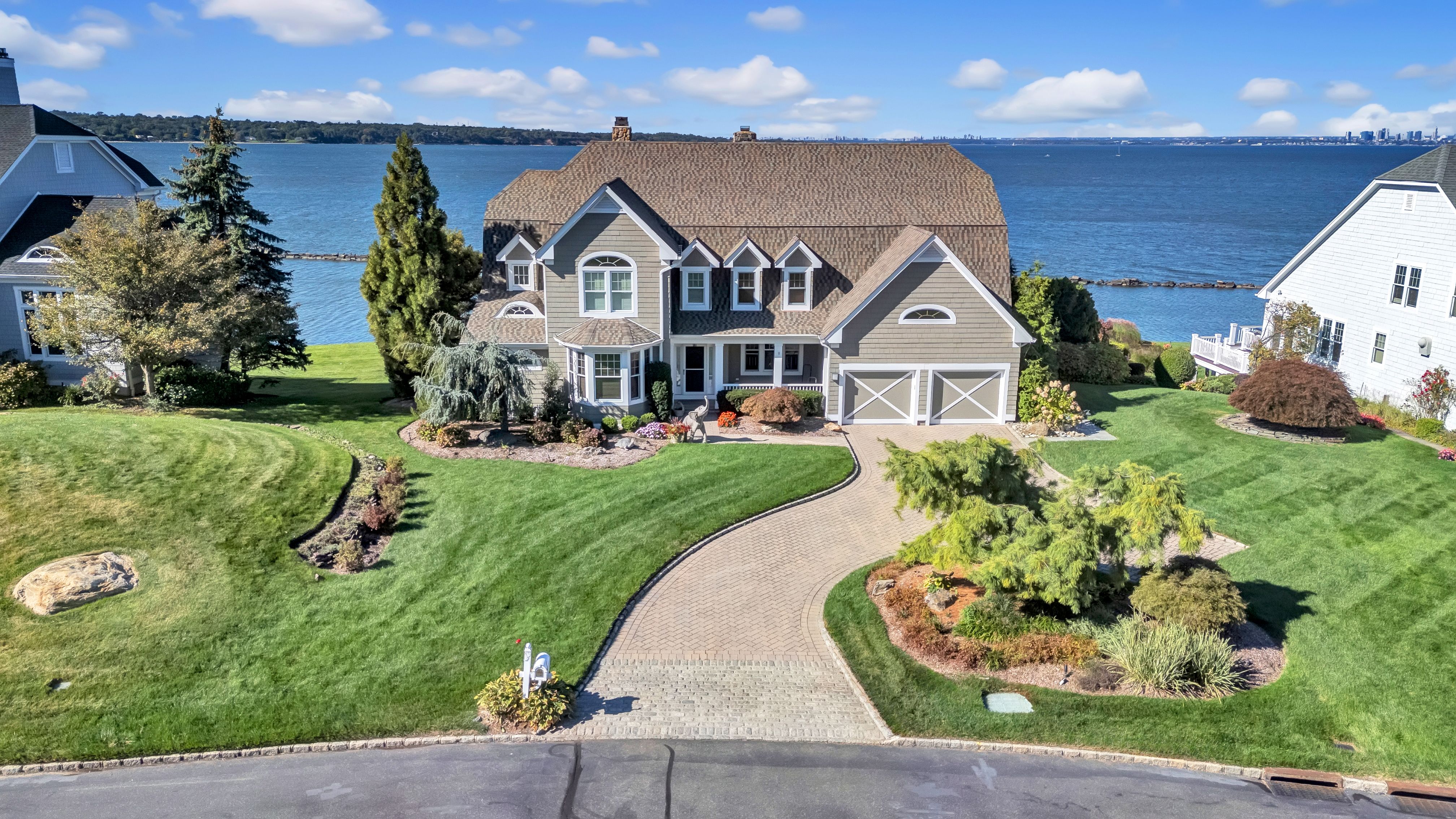  40 Pembroke Drive, Glen Cove, NY, 11542 - 物件實景
