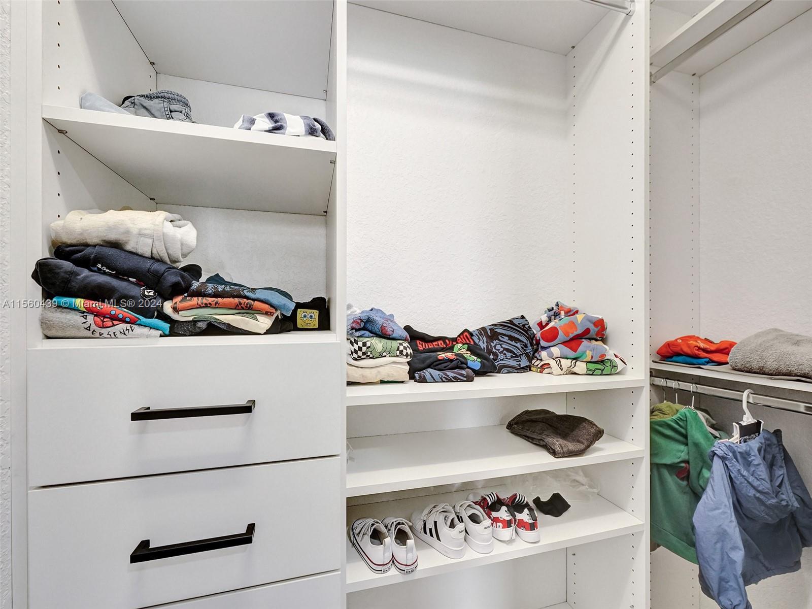 4334 Large Leaf Ln, Hollywood, Florida, 33021, United States, 6 Bedrooms Bedrooms, ,4 BathroomsBathrooms,Residential,For Sale,4334 Large Leaf Ln,1500872