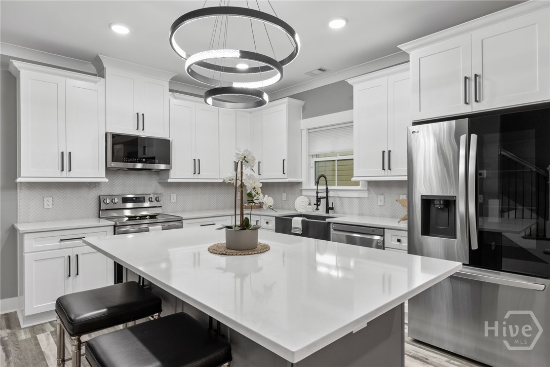 Savannah, Georgia, 31401, United States, 4 Bedrooms Bedrooms, ,3 BathroomsBathrooms,Residential,For Sale,1898819