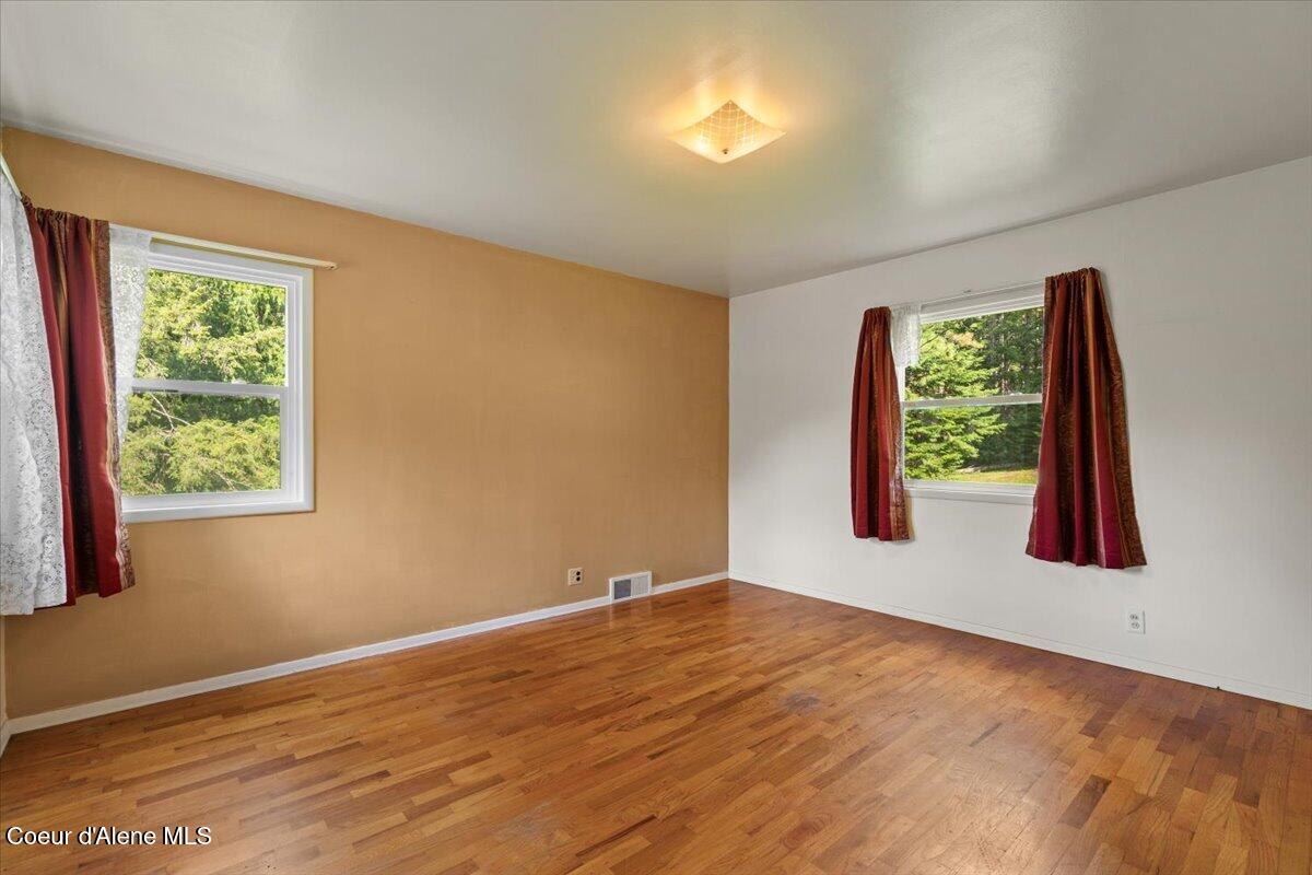 Wallace, Idaho, 83873, United States, 3 Bedrooms Bedrooms, ,1 BathroomBathrooms,Residential,For Sale,1984210