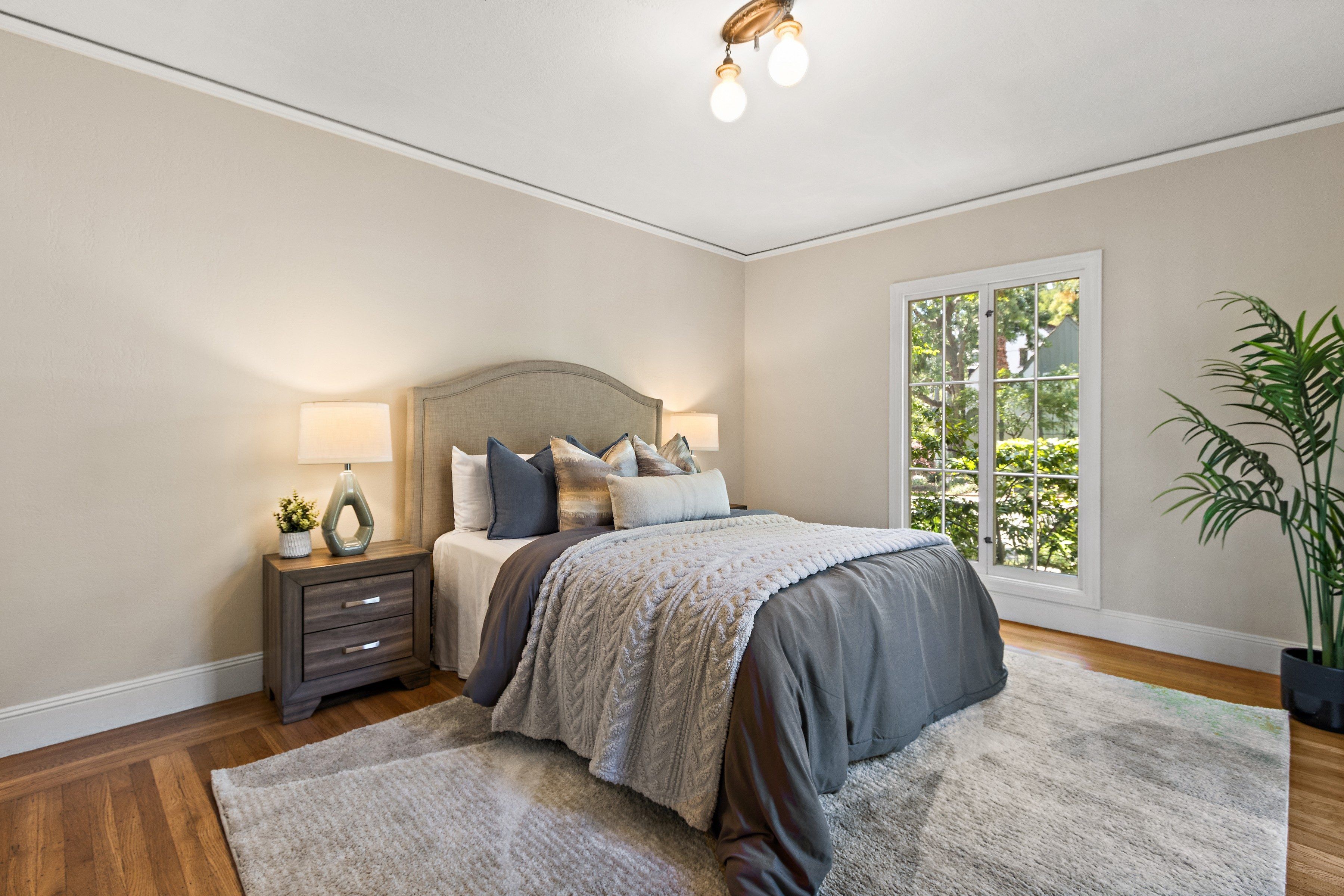  Crocker Highlands Classic with Modern Touches and Backyard Retreat - 物件實景