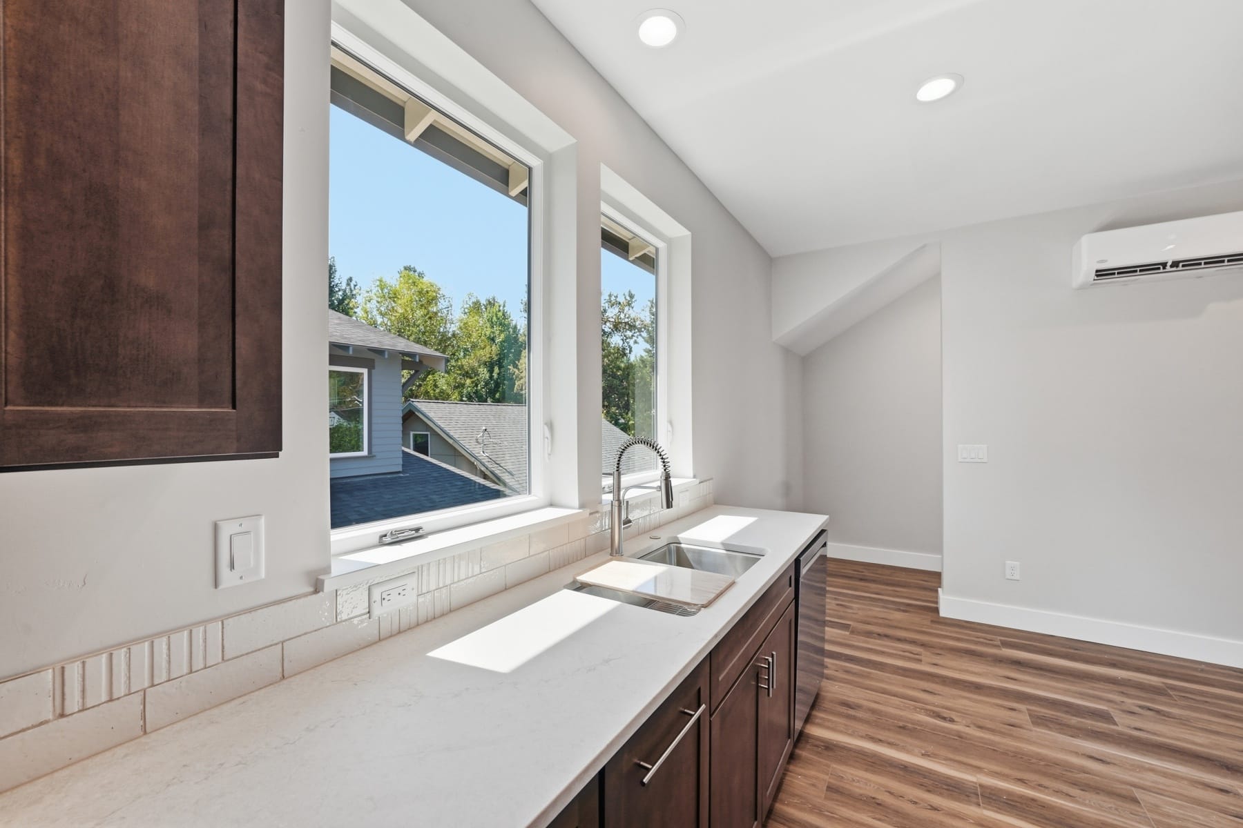  1548 NW Elgin Avenue #1 & 2 Bend, OR 97703 - 物件實景