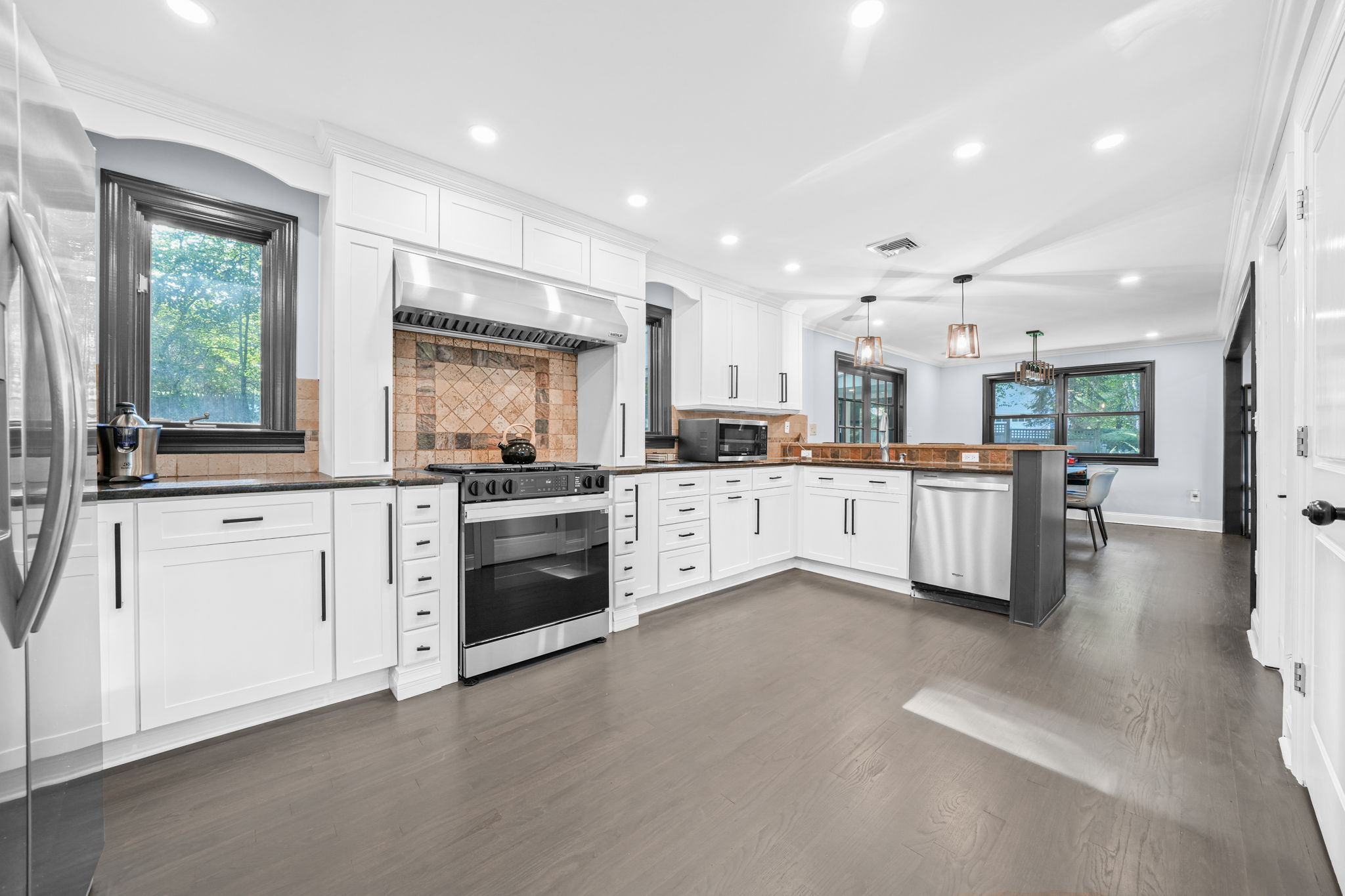 Caldwell Borough, New Jersey, 07006, United States, 3 Bedrooms Bedrooms, ,4 BathroomsBathrooms,Residential,For Sale,1982929