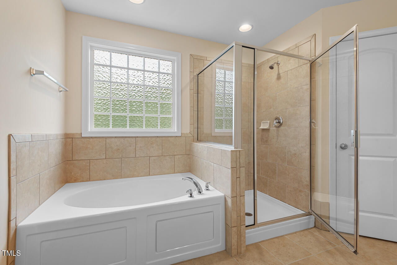 Durham, North Carolina, 27707, United States, 4 Bedrooms Bedrooms, ,3 BathroomsBathrooms,Residential,For Sale,1903615