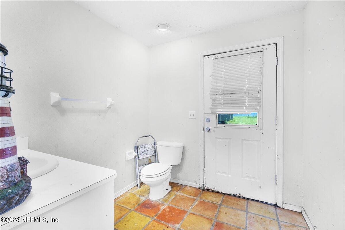 East Palatka, Florida, 32131, United States, 4 Bedrooms Bedrooms, ,4 BathroomsBathrooms,Residential,For Sale,1922938