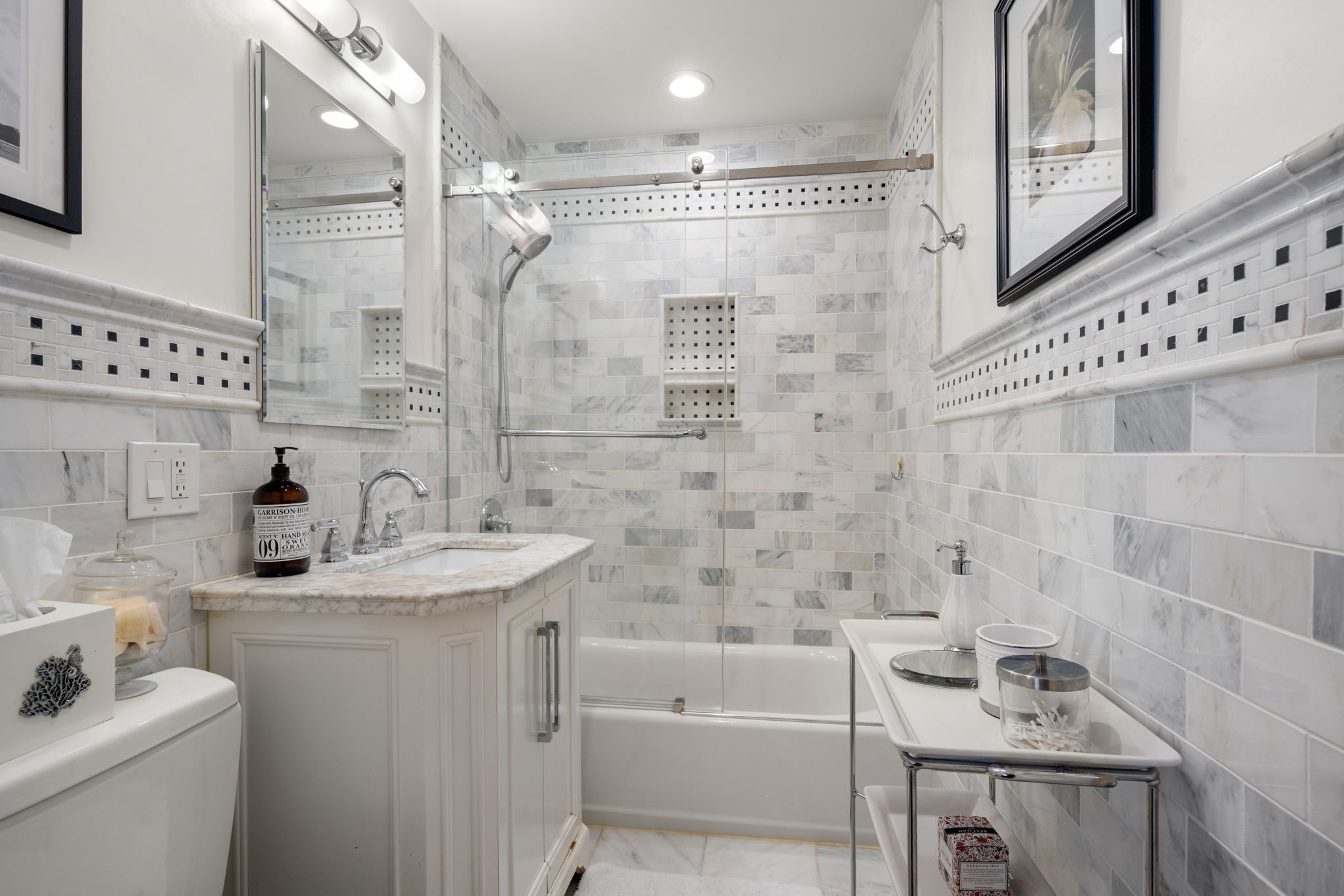  99 Anderer Lane, Unit 8, Boston, MA, 02132 - 物件實景