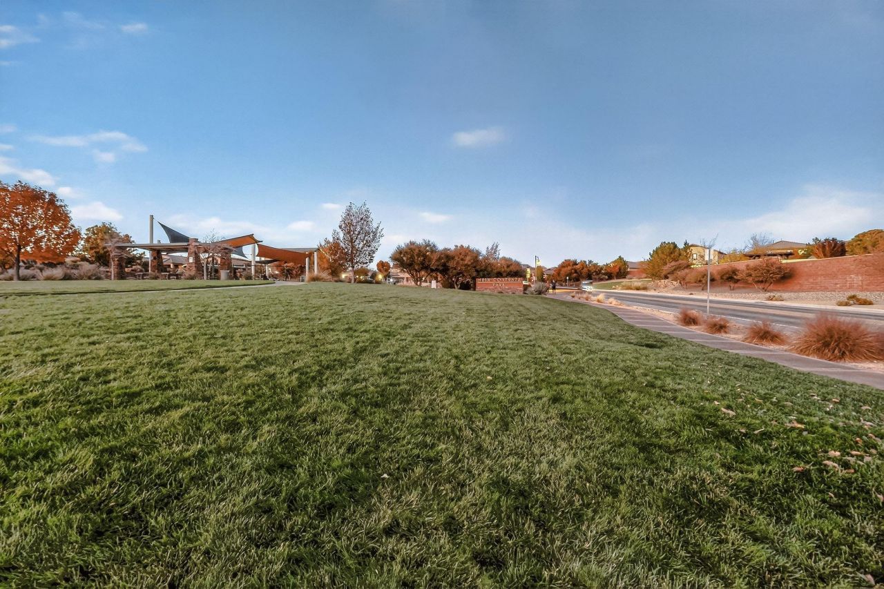 Rio Rancho, New Mexico, 87124, United States, 5 Bedrooms Bedrooms, ,3 BathroomsBathrooms,Residential,For Sale,1991836