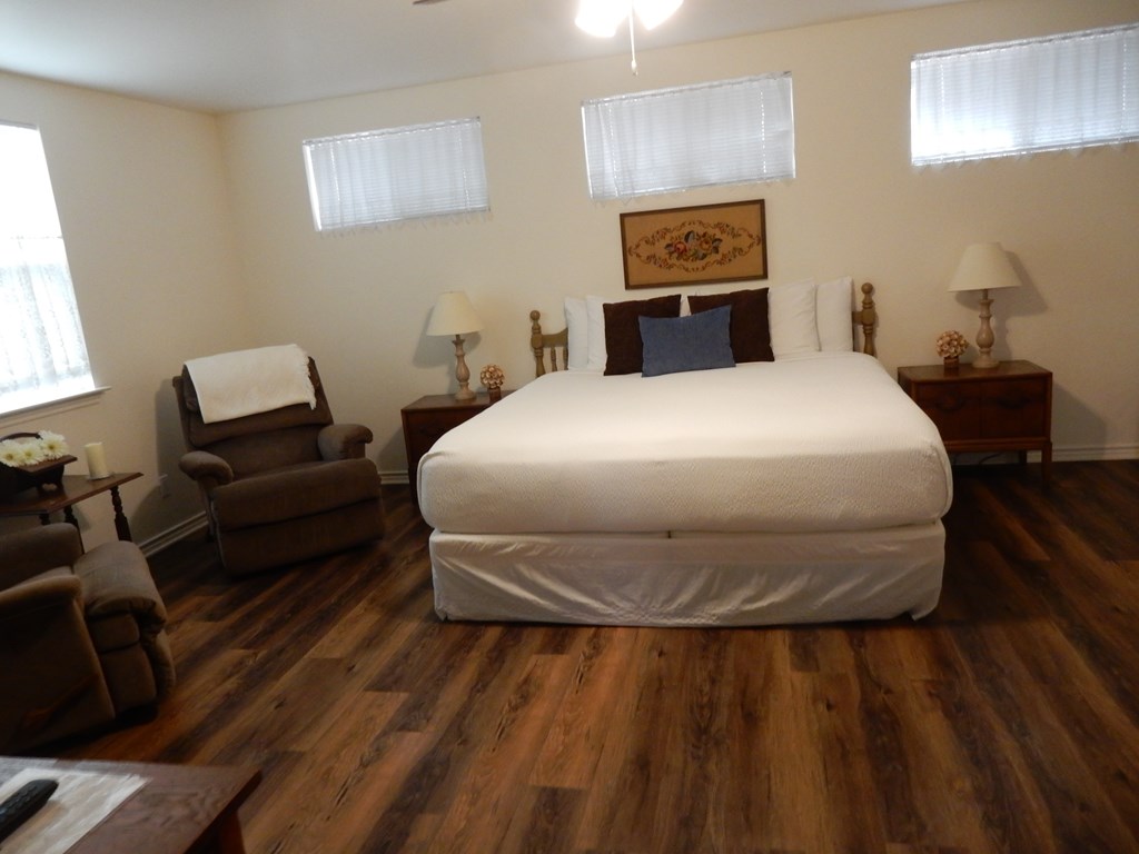 Fredericksburg, Texas, 78624, United States, 3 Bedrooms Bedrooms, ,2 BathroomsBathrooms,Residential,For Sale,1842373