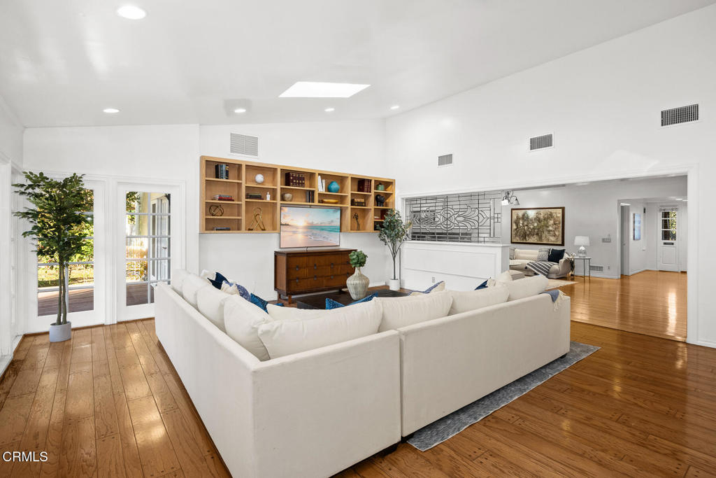 San Marino, California, 91108, United States, 5 Bedrooms Bedrooms, ,3 BathroomsBathrooms,Residential,For Sale,2002959