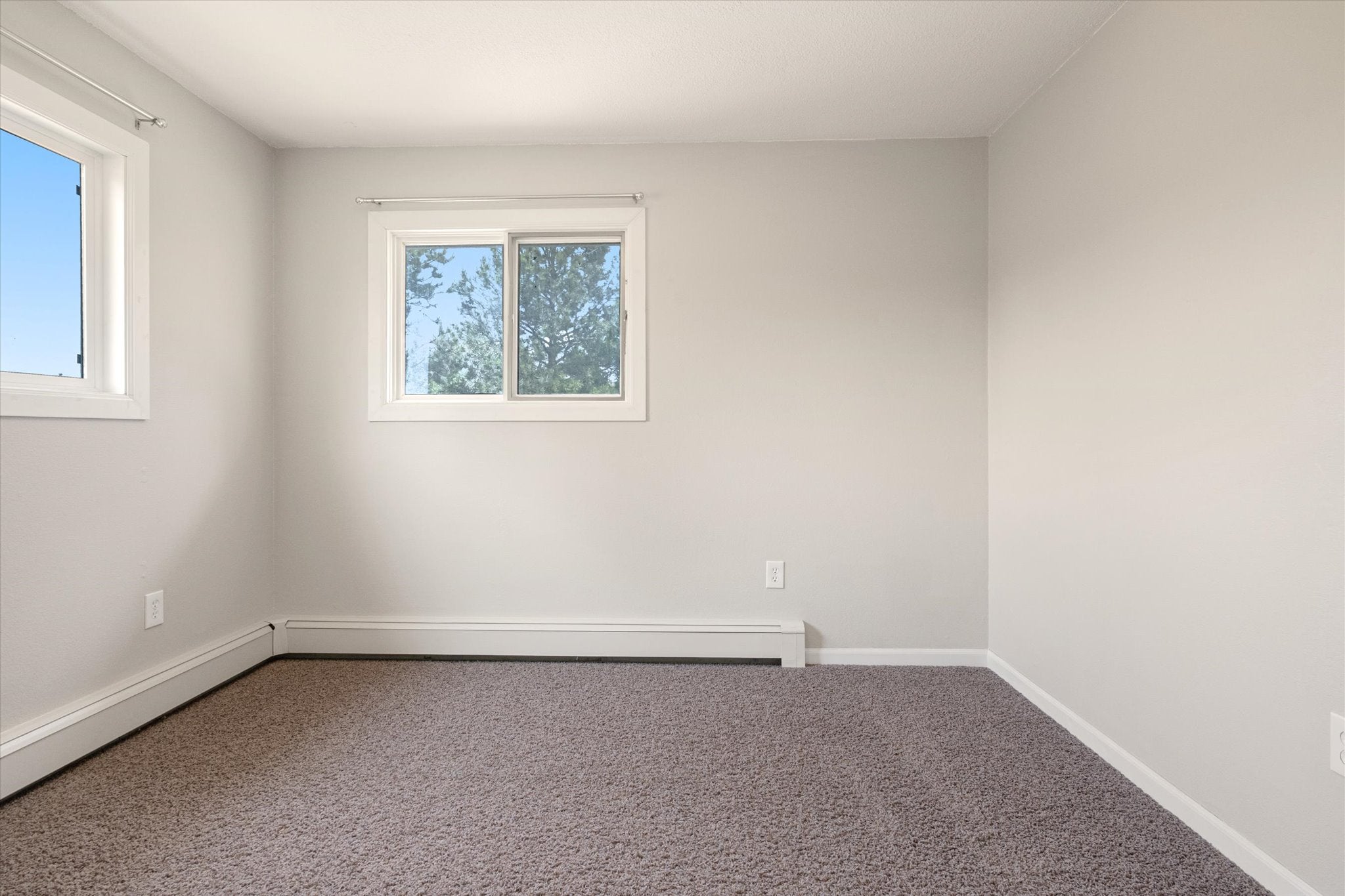 Helena, Montana, 59602, United States, 4 Bedrooms Bedrooms, ,2 BathroomsBathrooms,Residential,For Sale,1875108