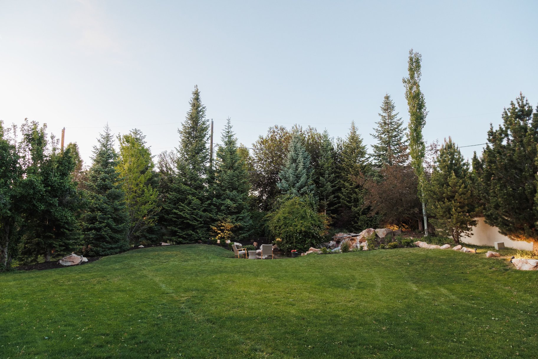 Stunning Custom Build on Millcreek Way - 物件實景