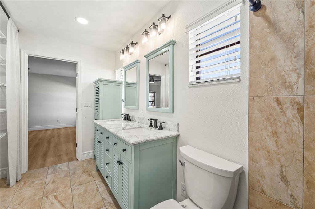Bradenton, Florida, 34209, United States, 3 Bedrooms Bedrooms, ,2 BathroomsBathrooms,Residential,For Sale,1743662