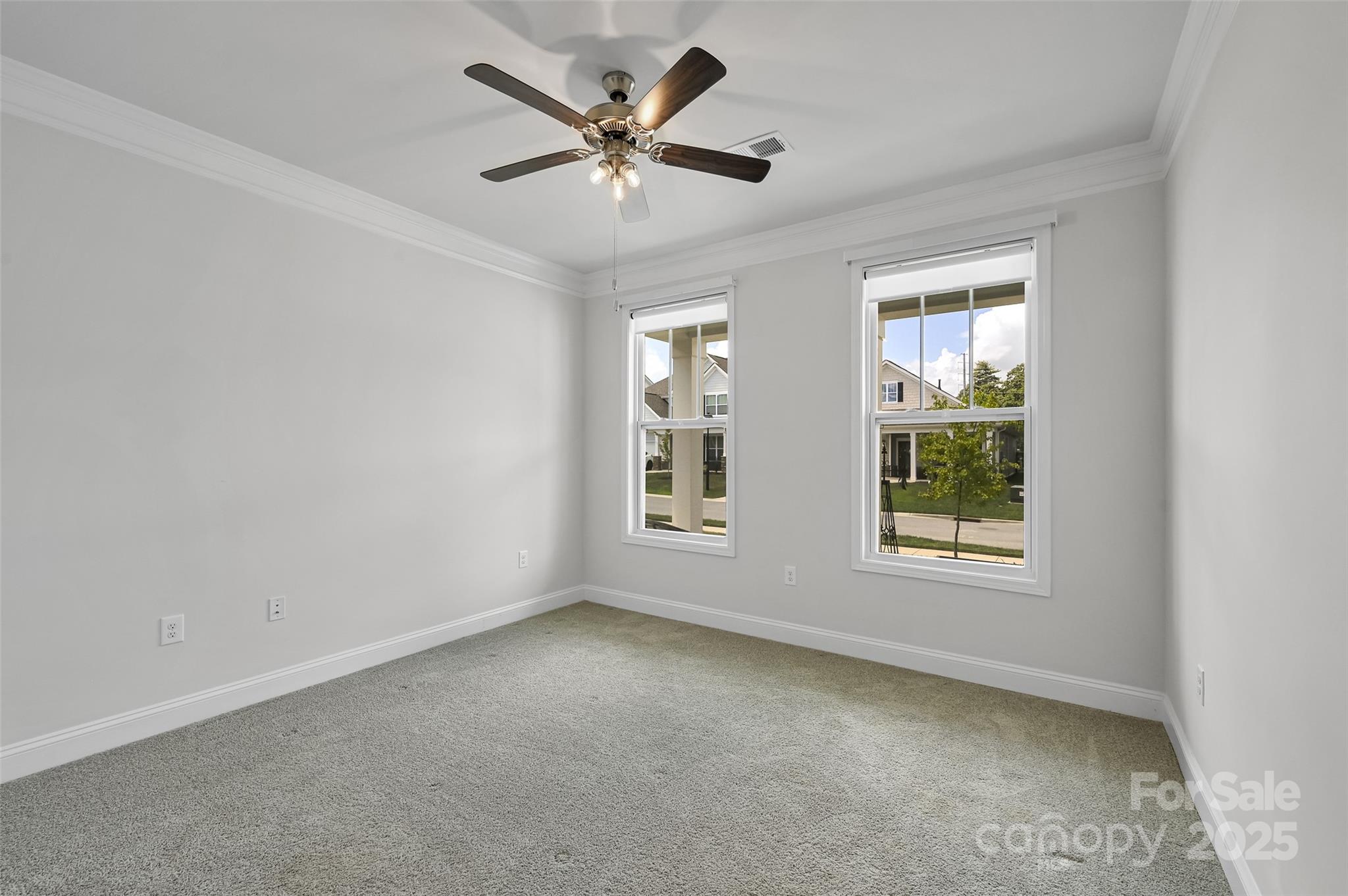 Hendersonville, North Carolina, 28792, United States, 3 Bedrooms Bedrooms, ,3 BathroomsBathrooms,Residential,For Sale,1927373