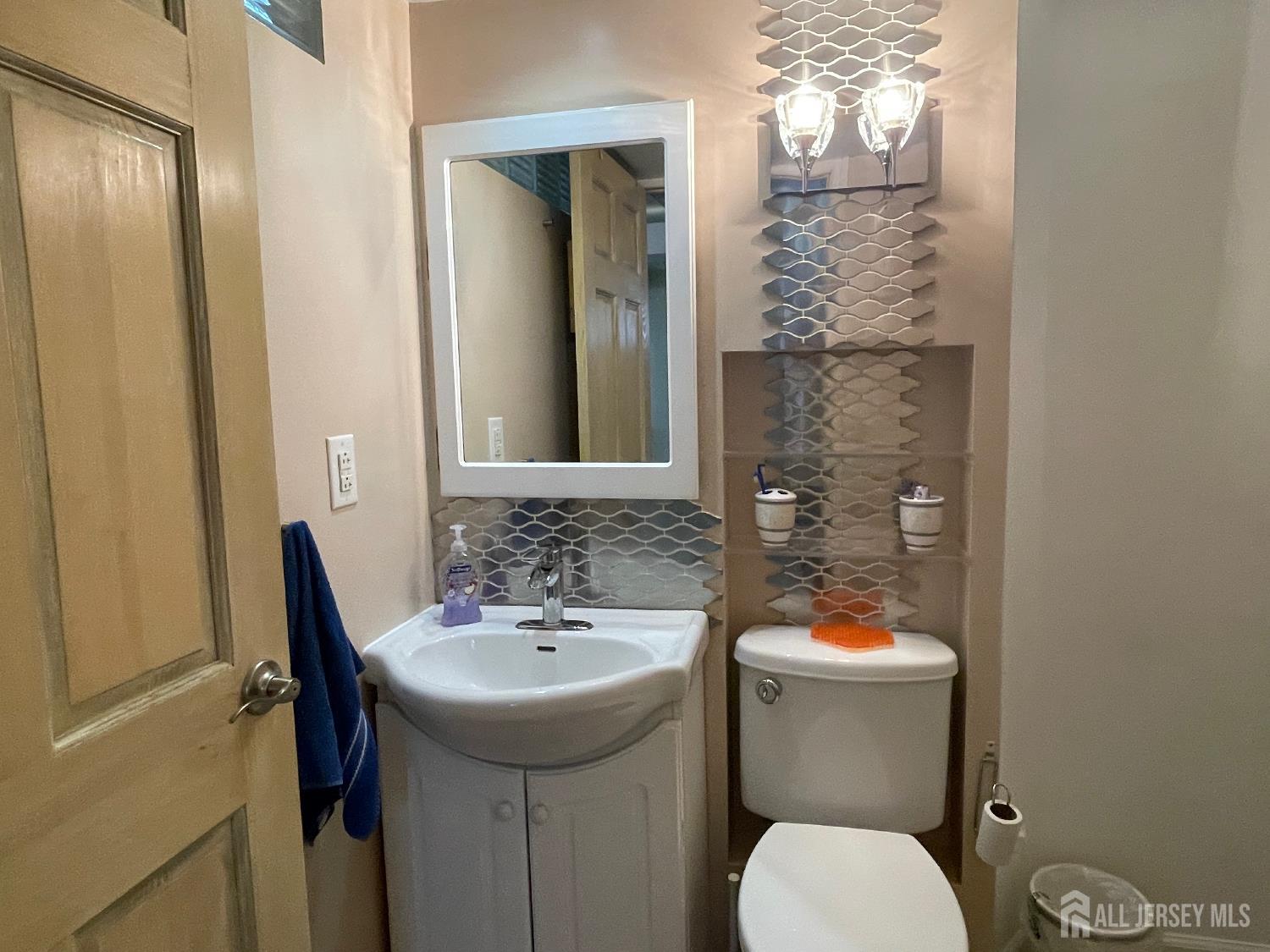 South Amboy, New Jersey, 08879, United States, 4 Bedrooms Bedrooms, ,3 BathroomsBathrooms,Residential,For Sale,1829503