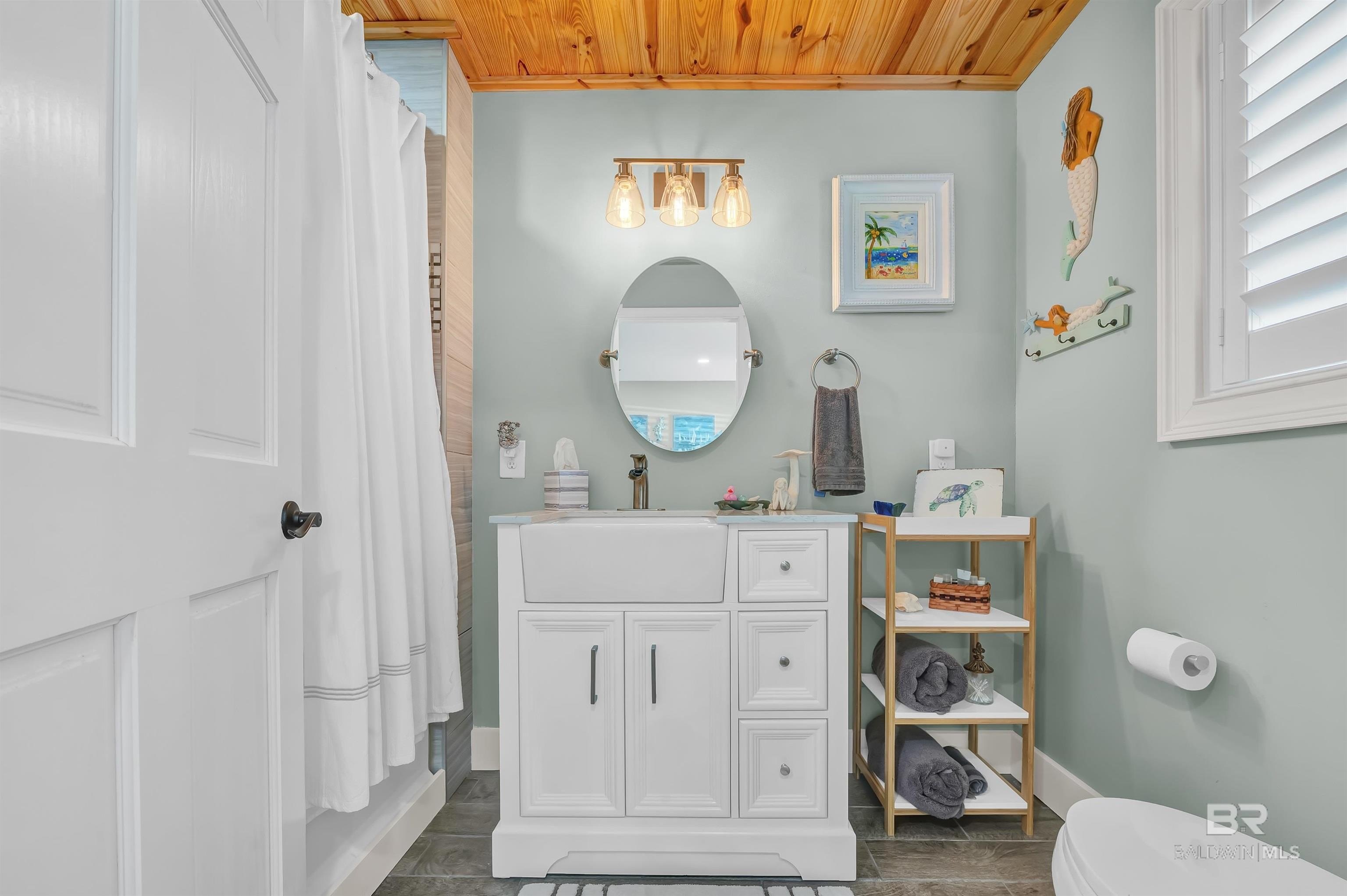 Gulf Shores, Alabama, 36542, United States, 4 Bedrooms Bedrooms, ,3 BathroomsBathrooms,Residential,For Sale,1979178