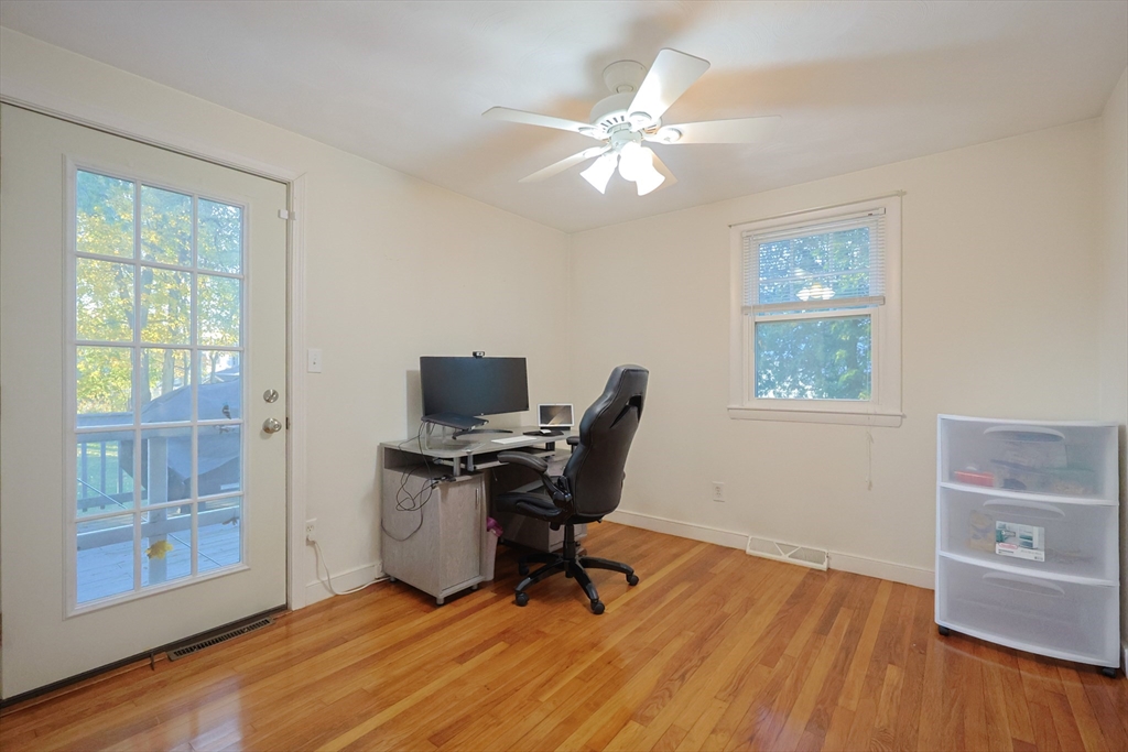 Framingham, Massachusetts, 01701, United States, 3 Bedrooms Bedrooms, ,2 BathroomsBathrooms,Residential,For Sale,1987997