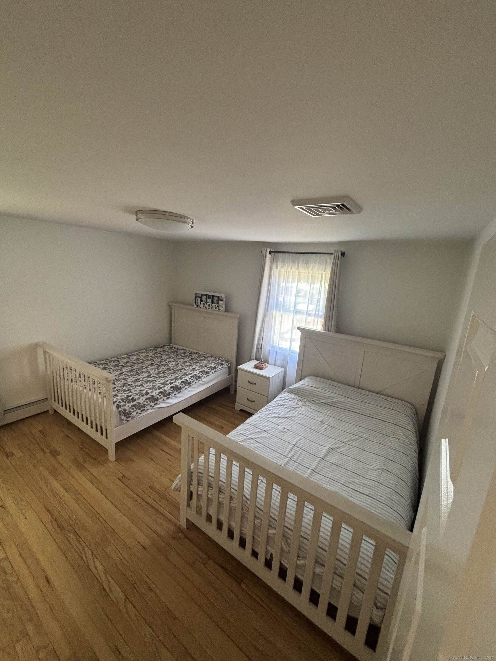 East Lyme, Connecticut, 06357, United States, 3 Bedrooms Bedrooms, ,2 BathroomsBathrooms,Residential,For Sale,1931029