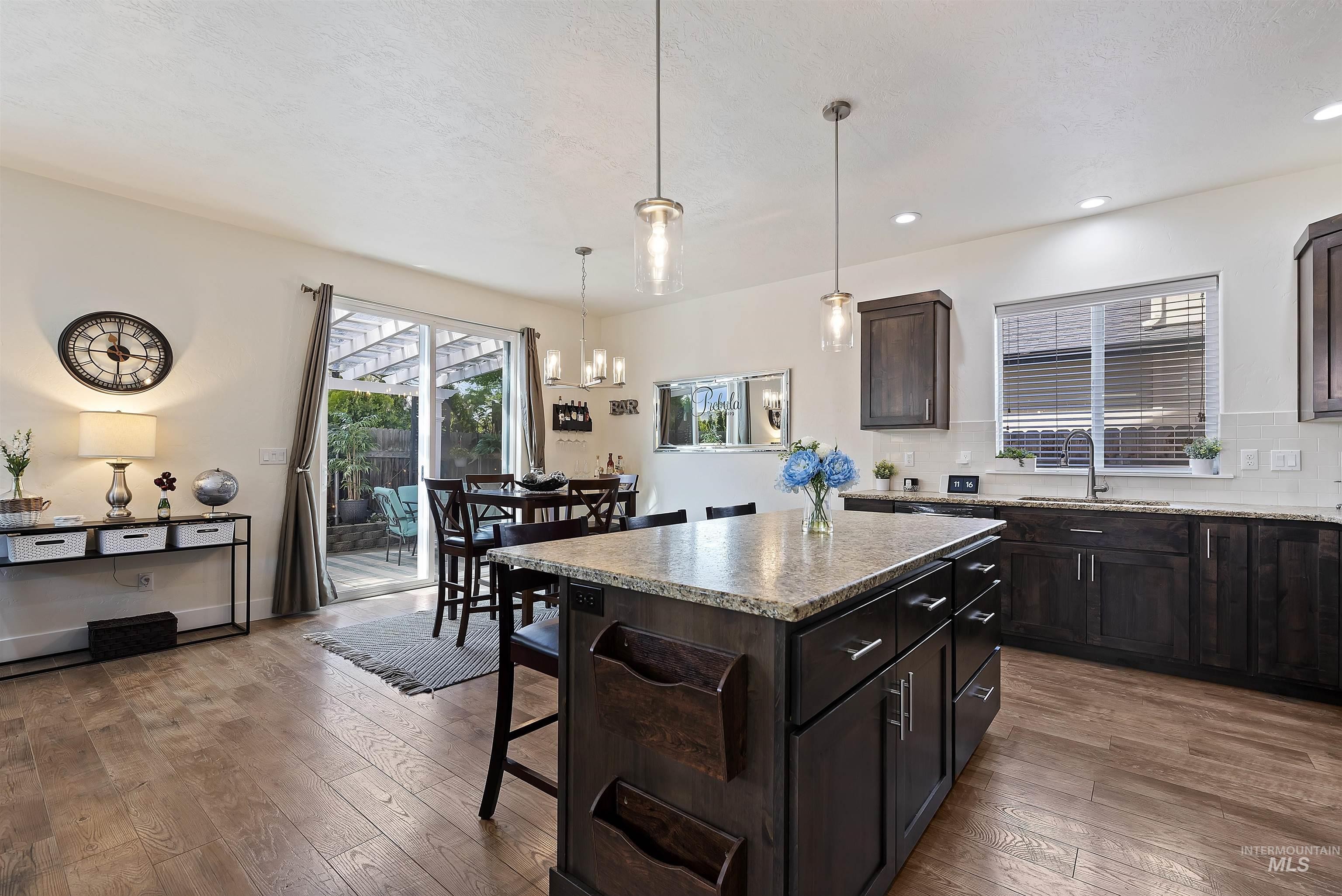 9533 De Witt St, Boise, Idaho, 83704, United States, 3 Bedrooms Bedrooms, ,3 BathroomsBathrooms,Residential,For Sale,9533 De Witt St,1432478