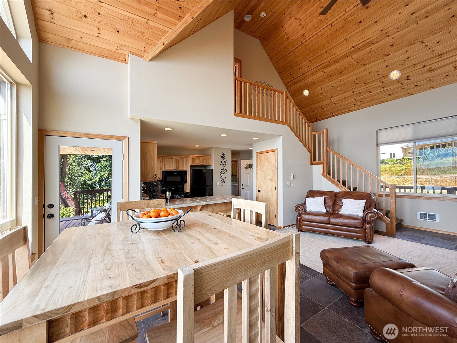 Everett, Washington, 98206, United States, 2 Bedrooms Bedrooms, ,1 BathroomBathrooms,Residential,For Sale,1982450