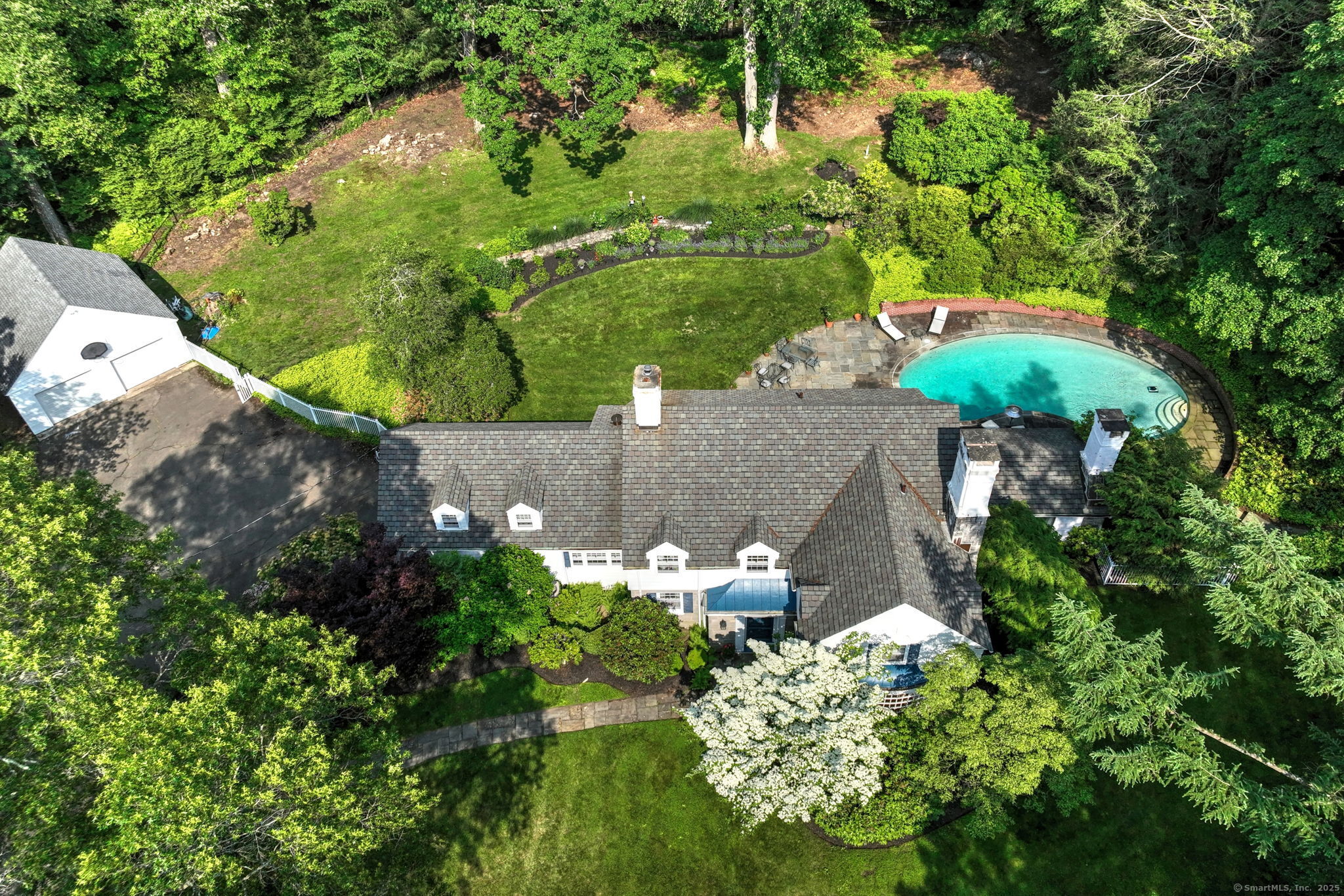 Woodbridge, Connecticut, 06525, United States, 4 Bedrooms Bedrooms, ,4 BathroomsBathrooms,Residential,For Sale,1902823