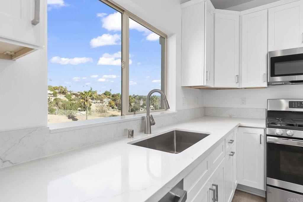 Lemon Grove, California, 91945, United States, 4 Bedrooms Bedrooms, ,4 BathroomsBathrooms,Residential,For Sale,1892804