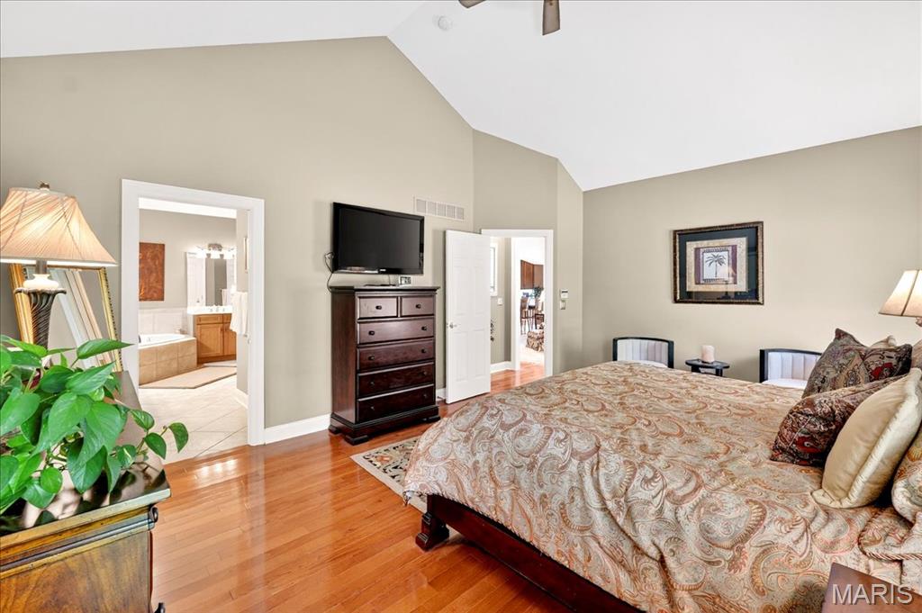 Ballwin, Missouri, 63011, United States, 2 Bedrooms Bedrooms, ,3 BathroomsBathrooms,Residential,For Sale,1947481