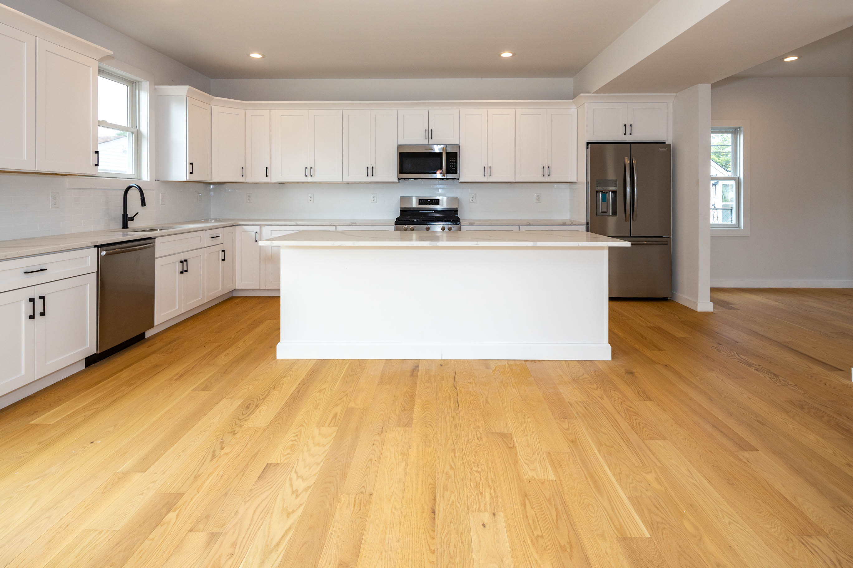 Edison, New Jersey, 08817, United States, 5 Bedrooms Bedrooms, ,4 BathroomsBathrooms,Residential,For Sale,1943601