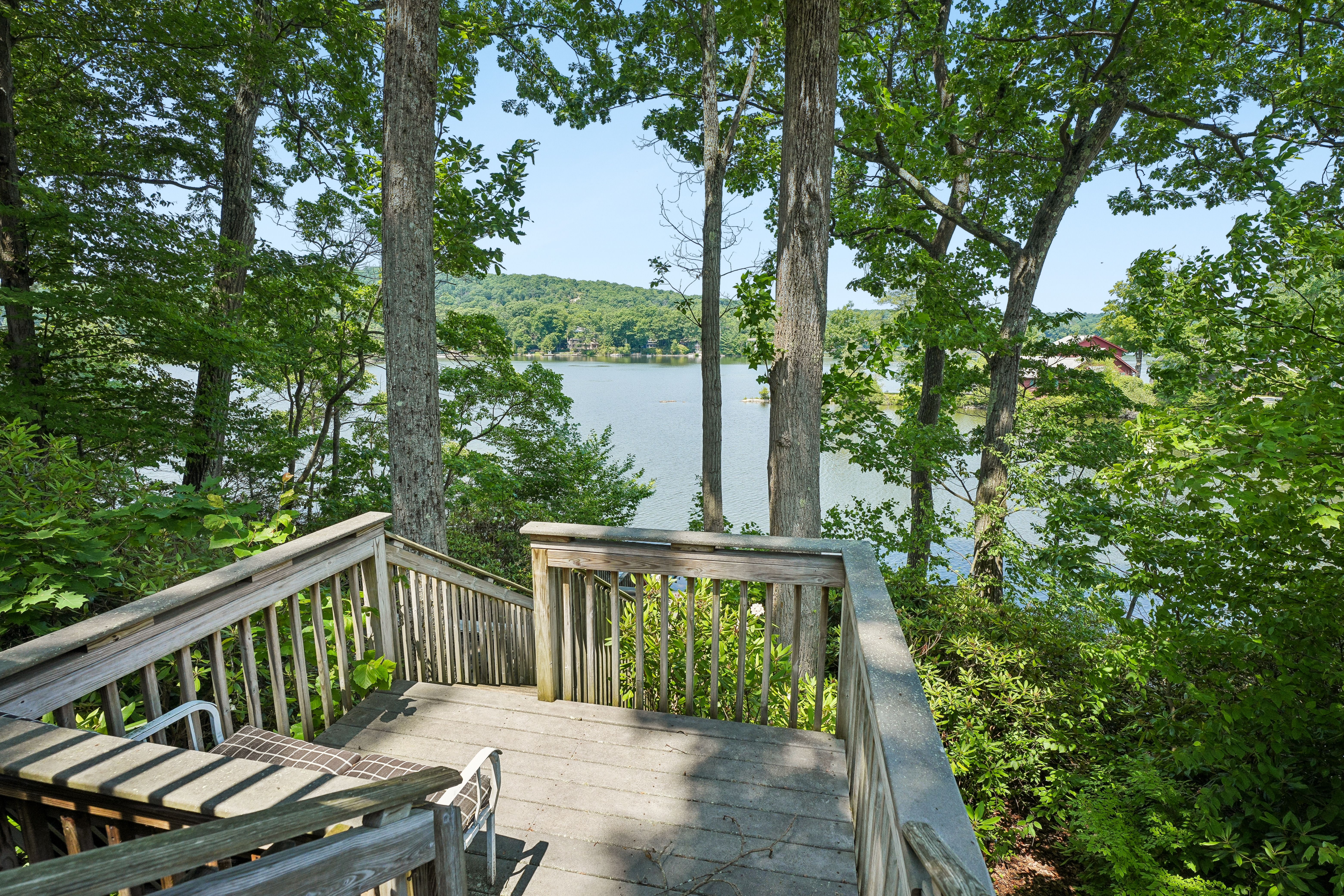  1009 Lakeside Drive East, Vernon Township, NJ 07422 - 物件實景