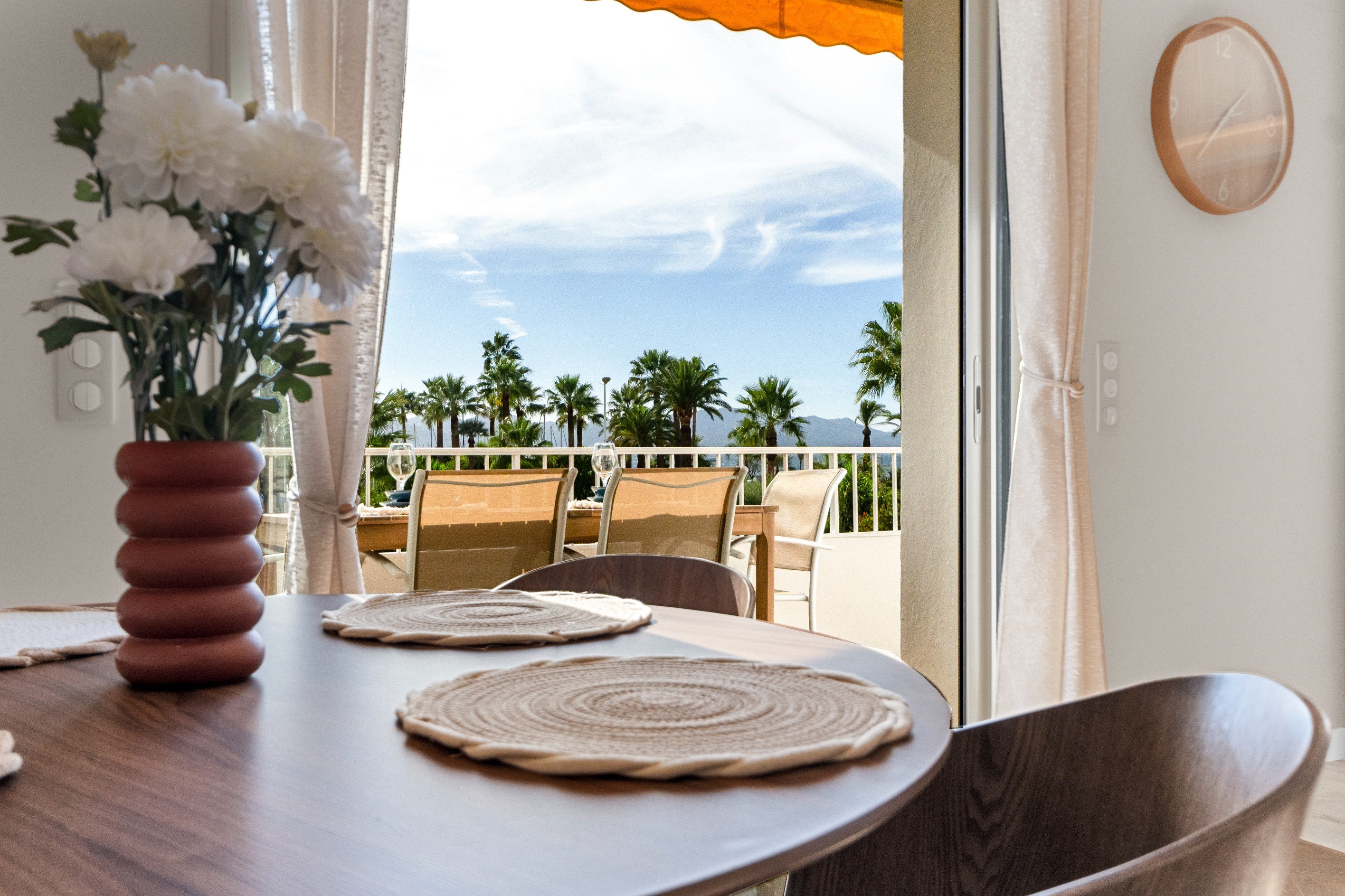  Renovated apartment with terrace and sea glimpse for sale, Cannes Croisette Por… - 物件實景
