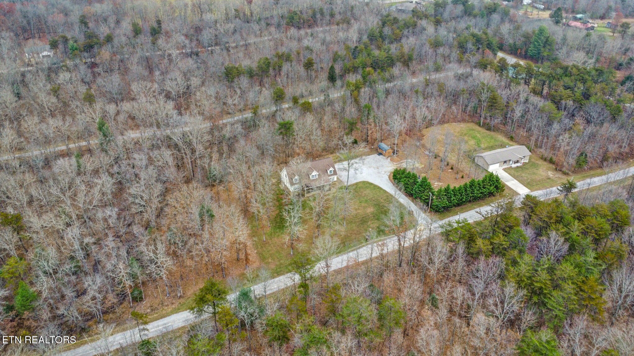 Crossville, Tennessee, 38572, United States, 2 Bedrooms Bedrooms, ,3 BathroomsBathrooms,Residential,For Sale,1998694