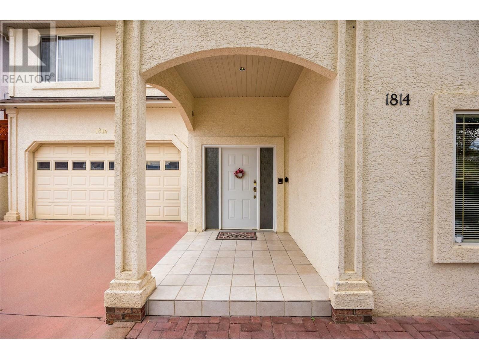 KELOWNA, British Columbia, V1V 1X3, CA, 4 Bedrooms Bedrooms, ,3 BathroomsBathrooms,Residential,For Sale,1876353