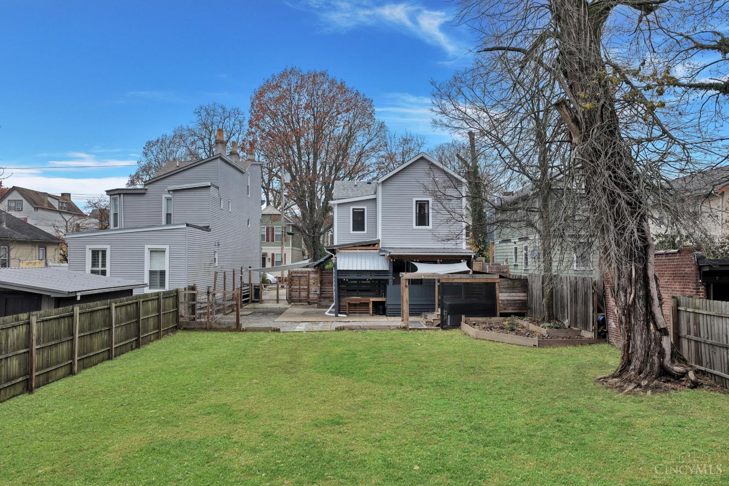 Cincinnati, Ohio, 45206, United States, 3 Bedrooms Bedrooms, ,3 BathroomsBathrooms,Residential,For Sale,1997229