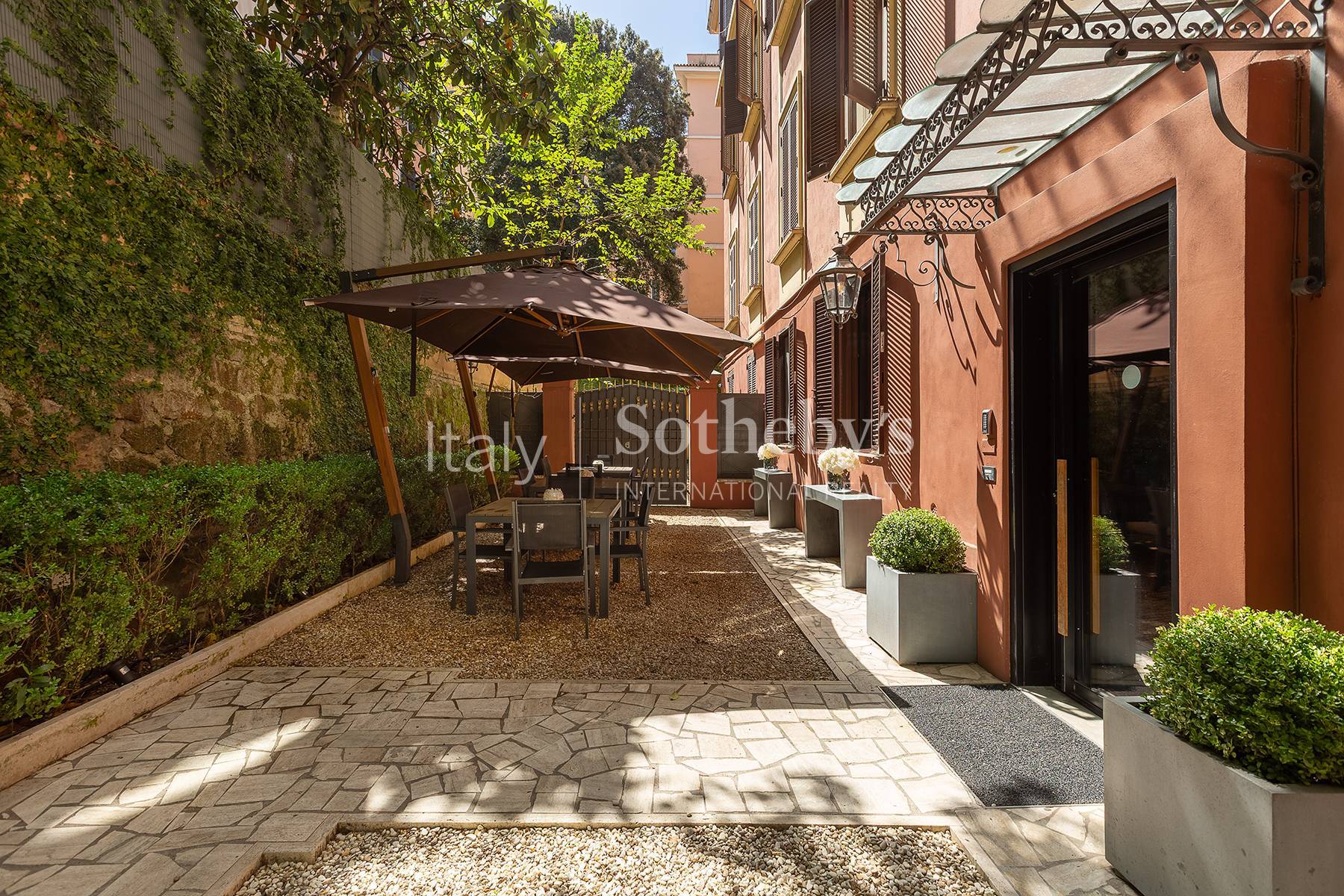  Refined residence with private garden in Viale Parioli - 物件實景