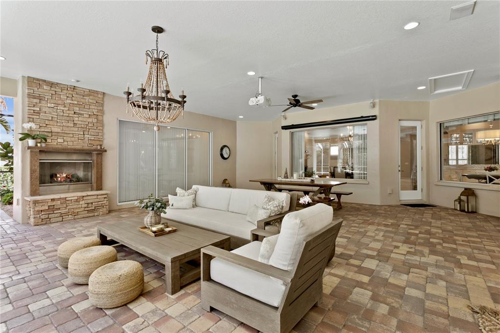 Tampa, Florida, 33618, United States, 4 Bedrooms Bedrooms, ,4 BathroomsBathrooms,Residential,For Sale,1903657