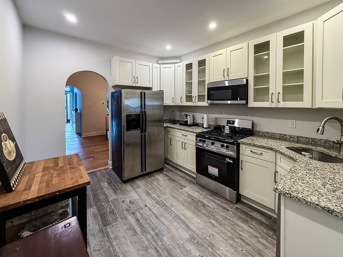 Jersey City, New Jersey, 07304, United States, 4 Bedrooms Bedrooms, ,2 BathroomsBathrooms,Residential,For Sale,1989150