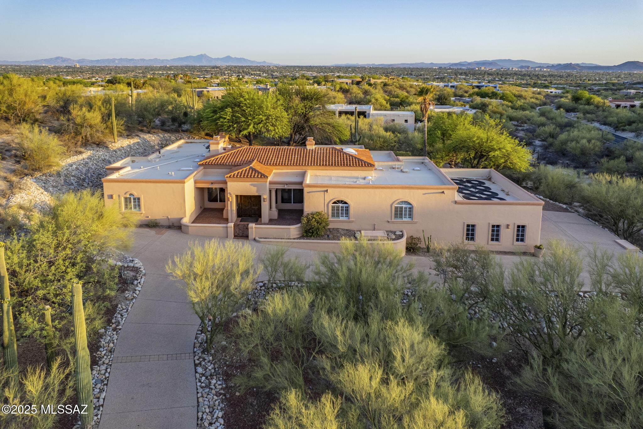 Tucson, Arizona, 85718, United States, 4 Bedrooms Bedrooms, ,4 BathroomsBathrooms,Residential,For Sale,1837380
