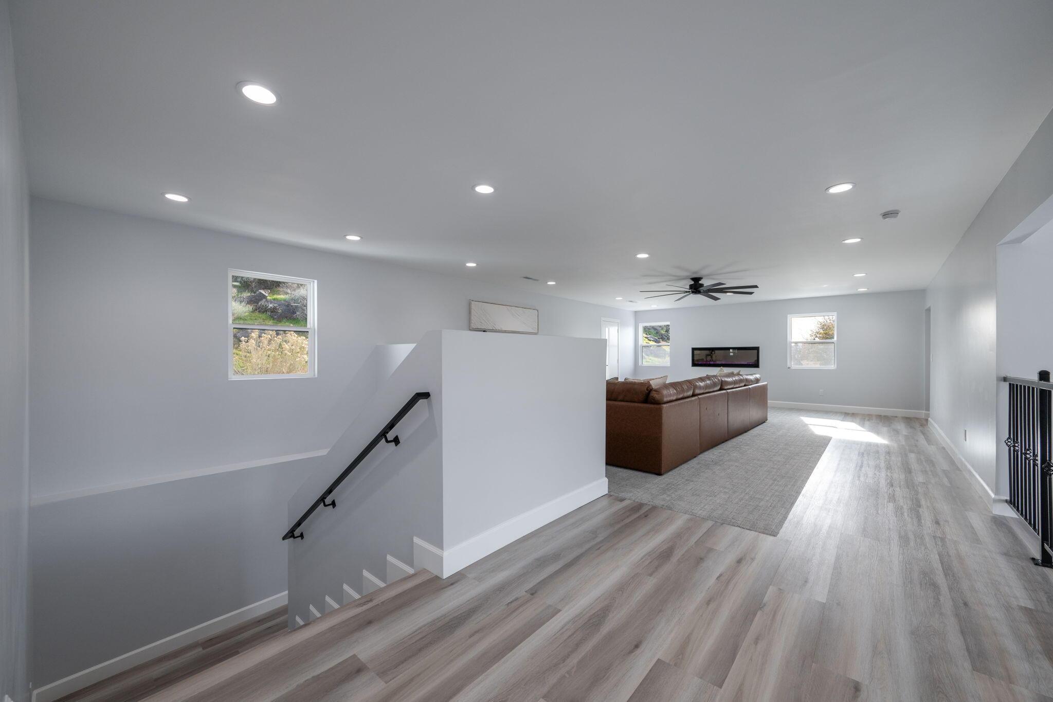 Toquerville, Utah, 84774, United States, 6 Bedrooms Bedrooms, ,8 BathroomsBathrooms,Residential,For Sale,2007436