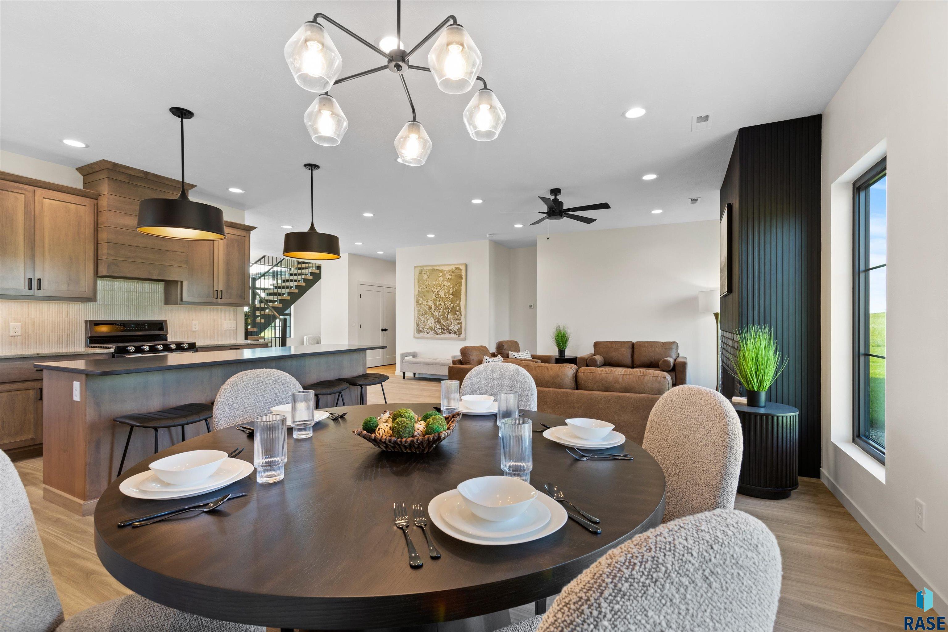 Rock Rapids, Iowa, 51246, United States, 5 Bedrooms Bedrooms, ,3 BathroomsBathrooms,Residential,For Sale,1957836